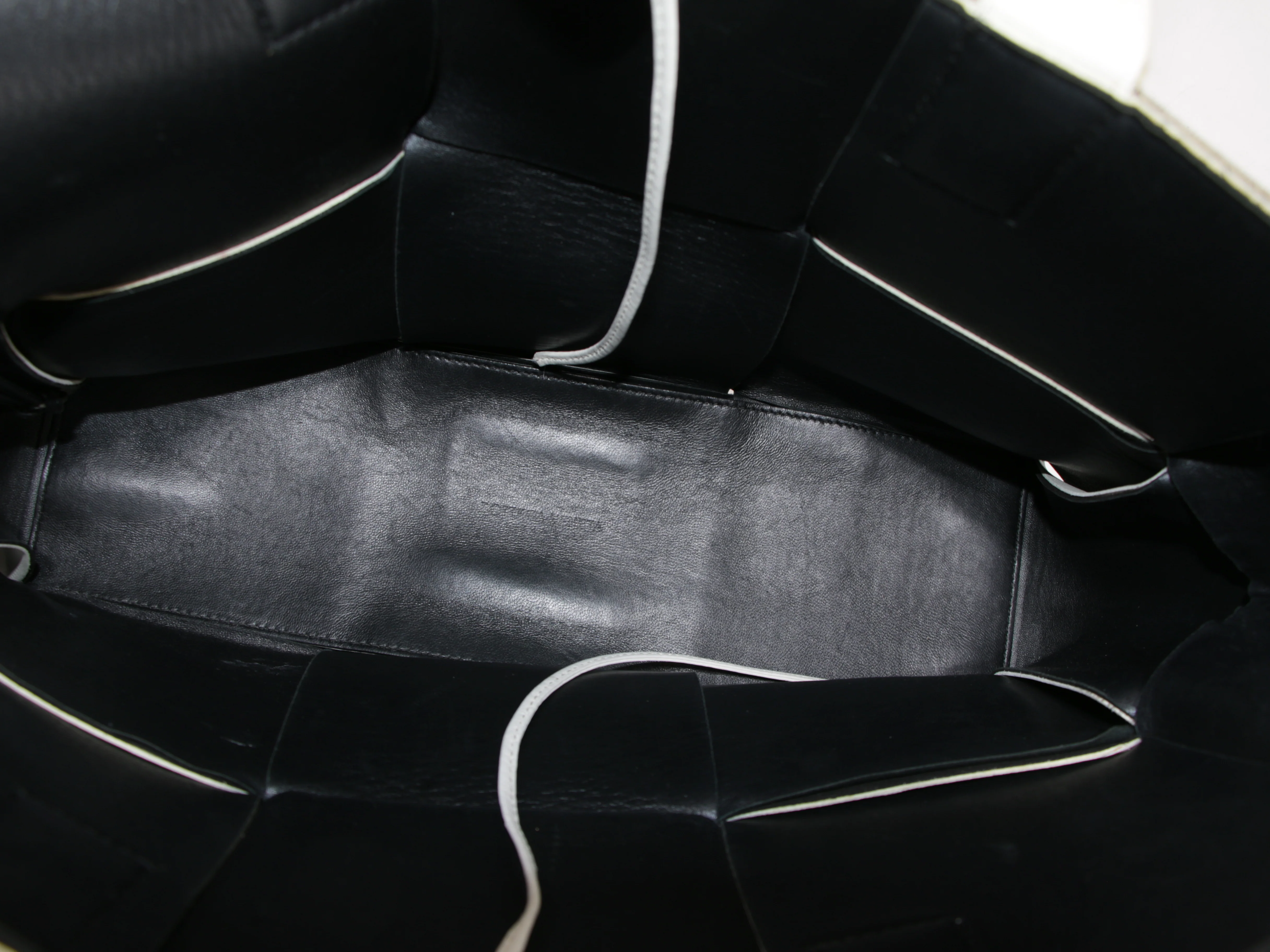 Hand Bag - Image 7