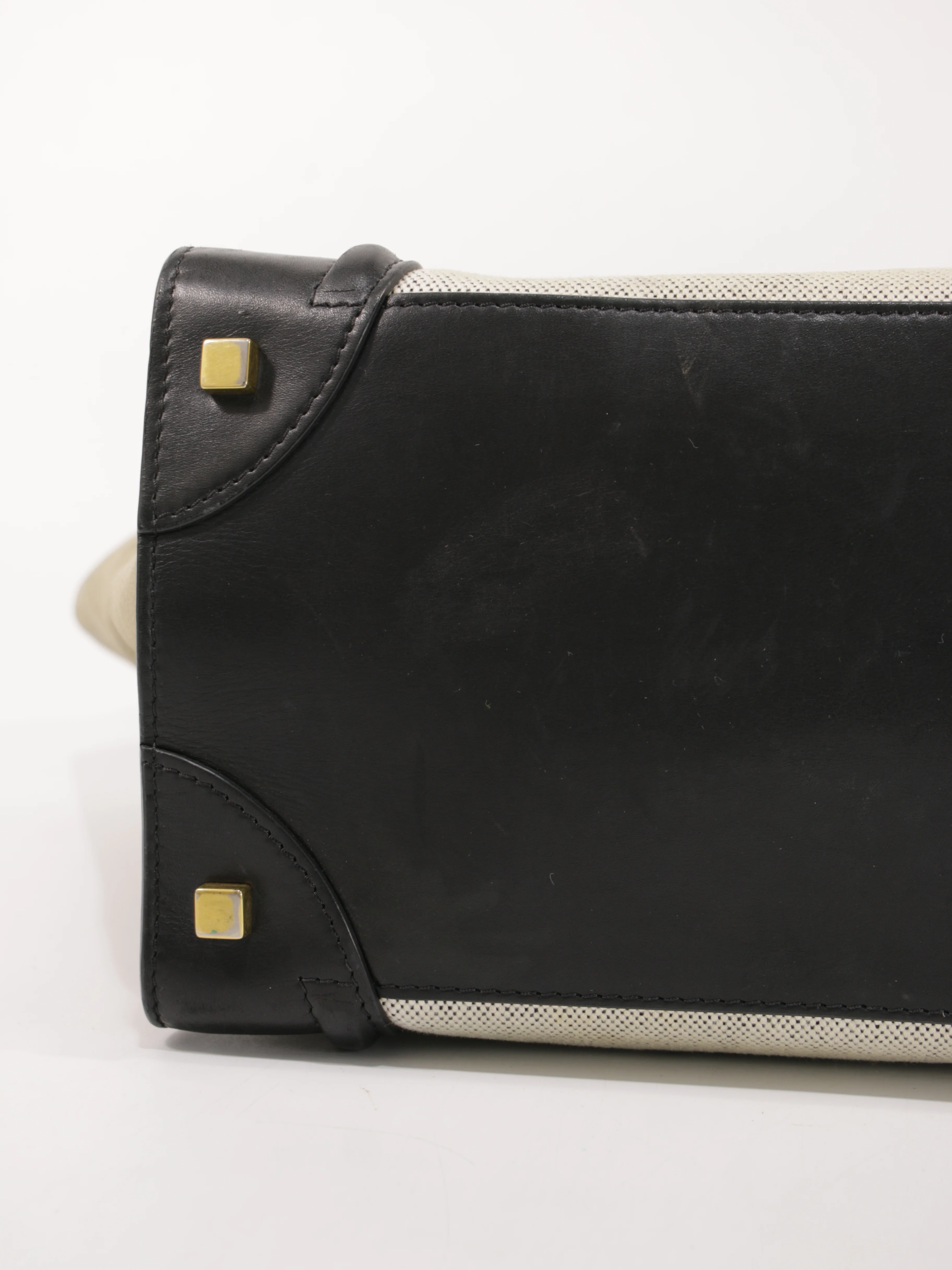 Medium Luggage - Image 9