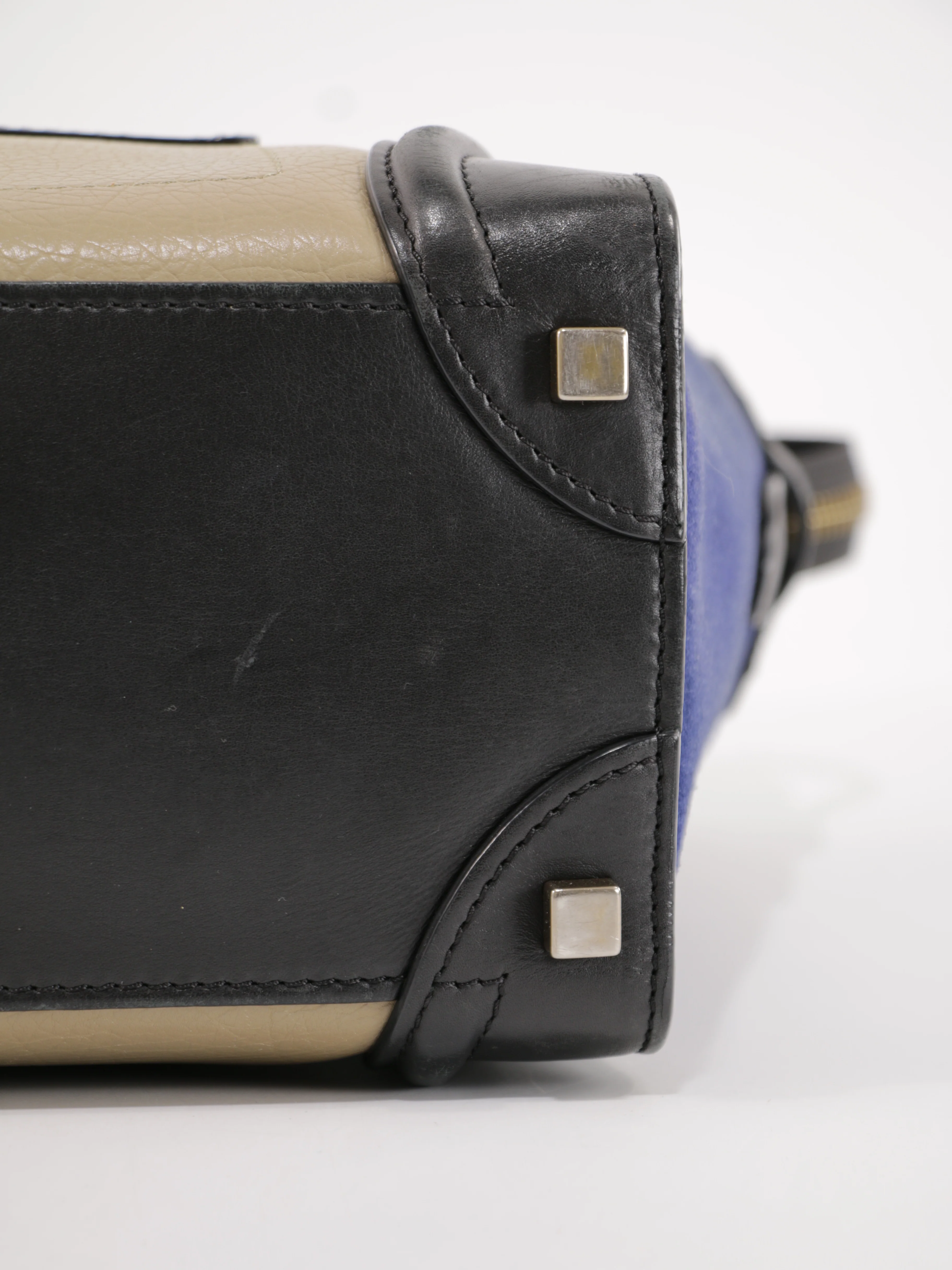 Medium Luggage - Image 8