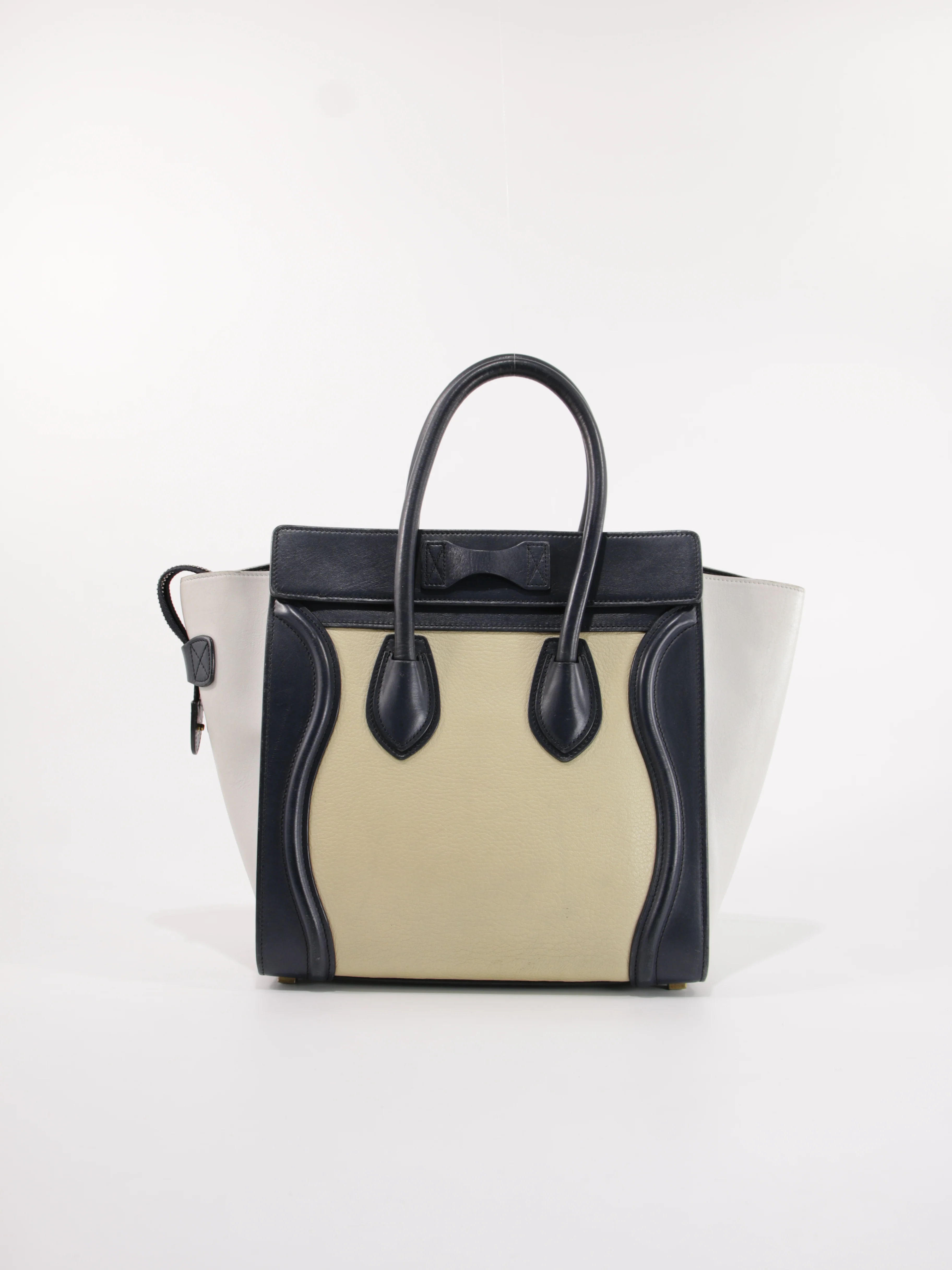 Small Luggage - Image 4