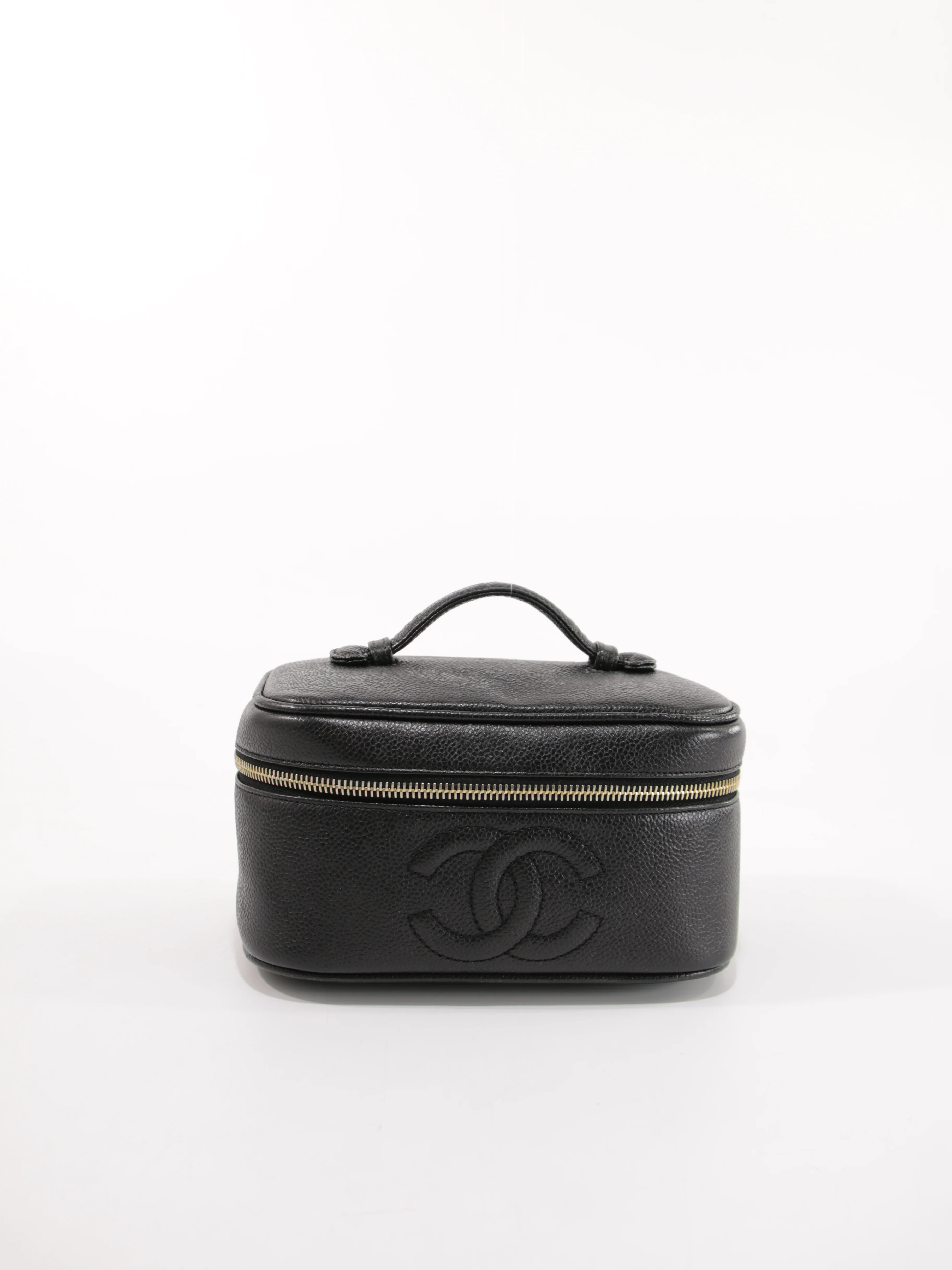 Cosmetic pouch