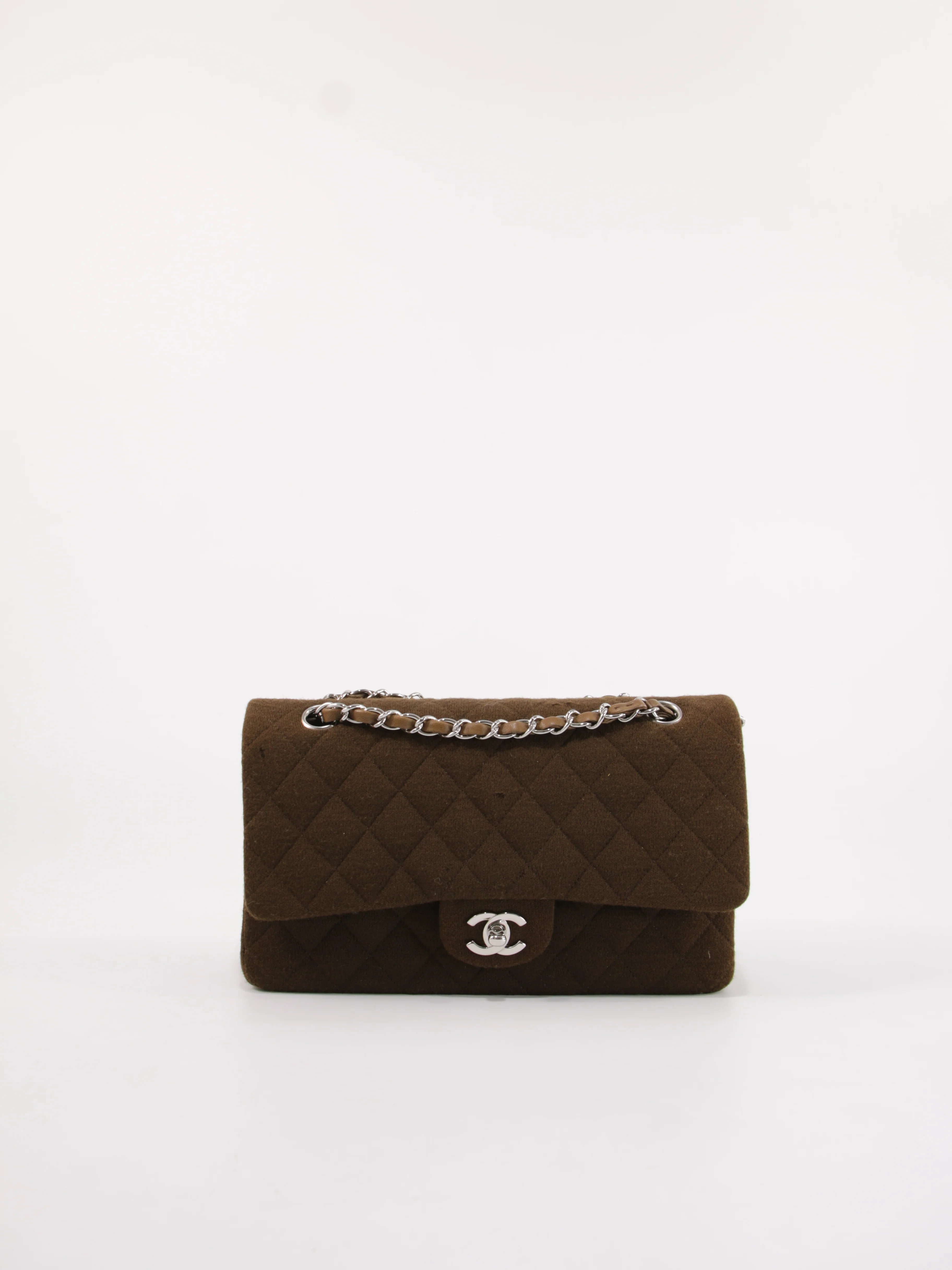 Medium Classic Flap