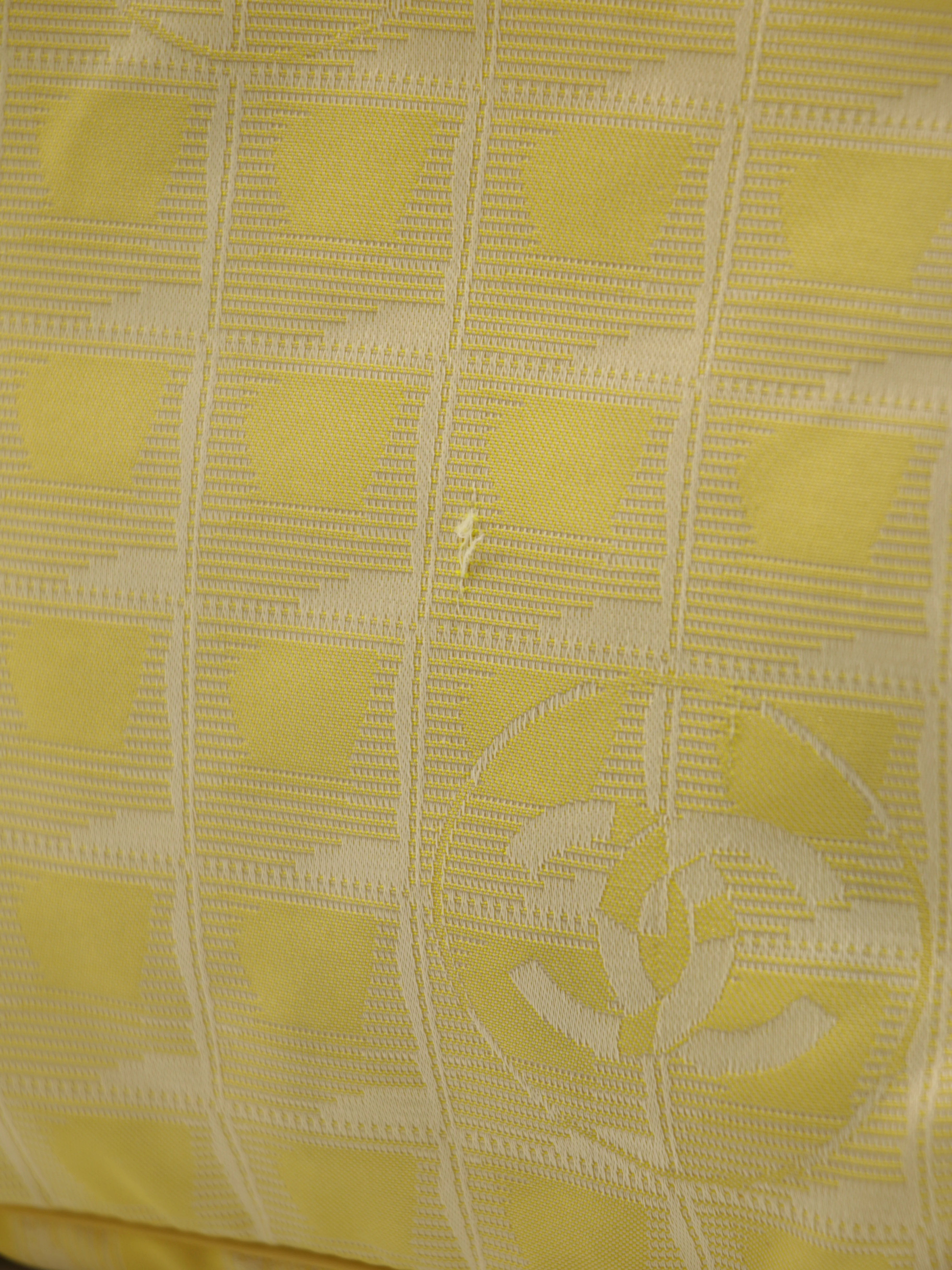 Medium New Travel Line Tote - Image 9
