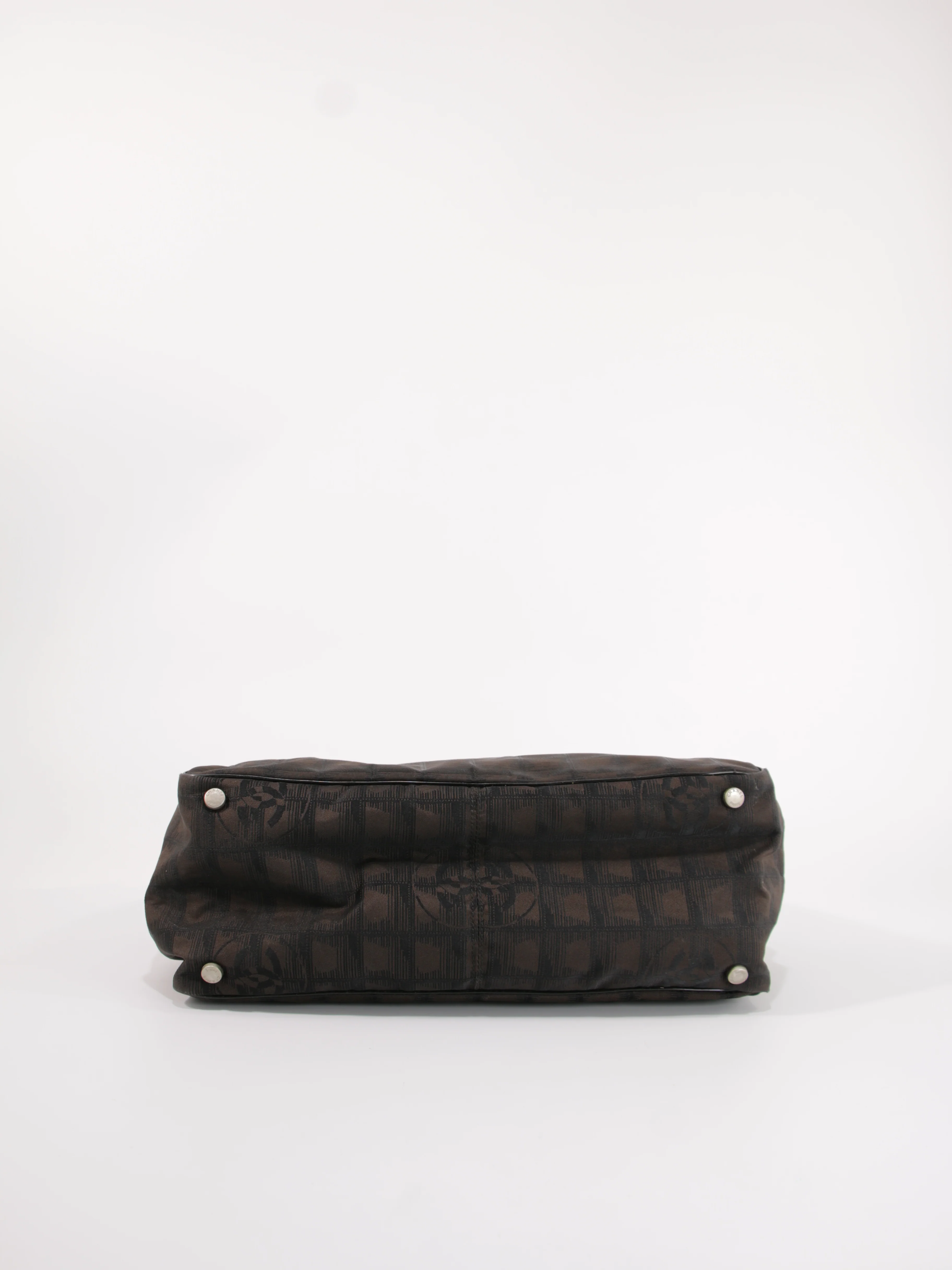 Medium New Travel Line Tote - Image 8