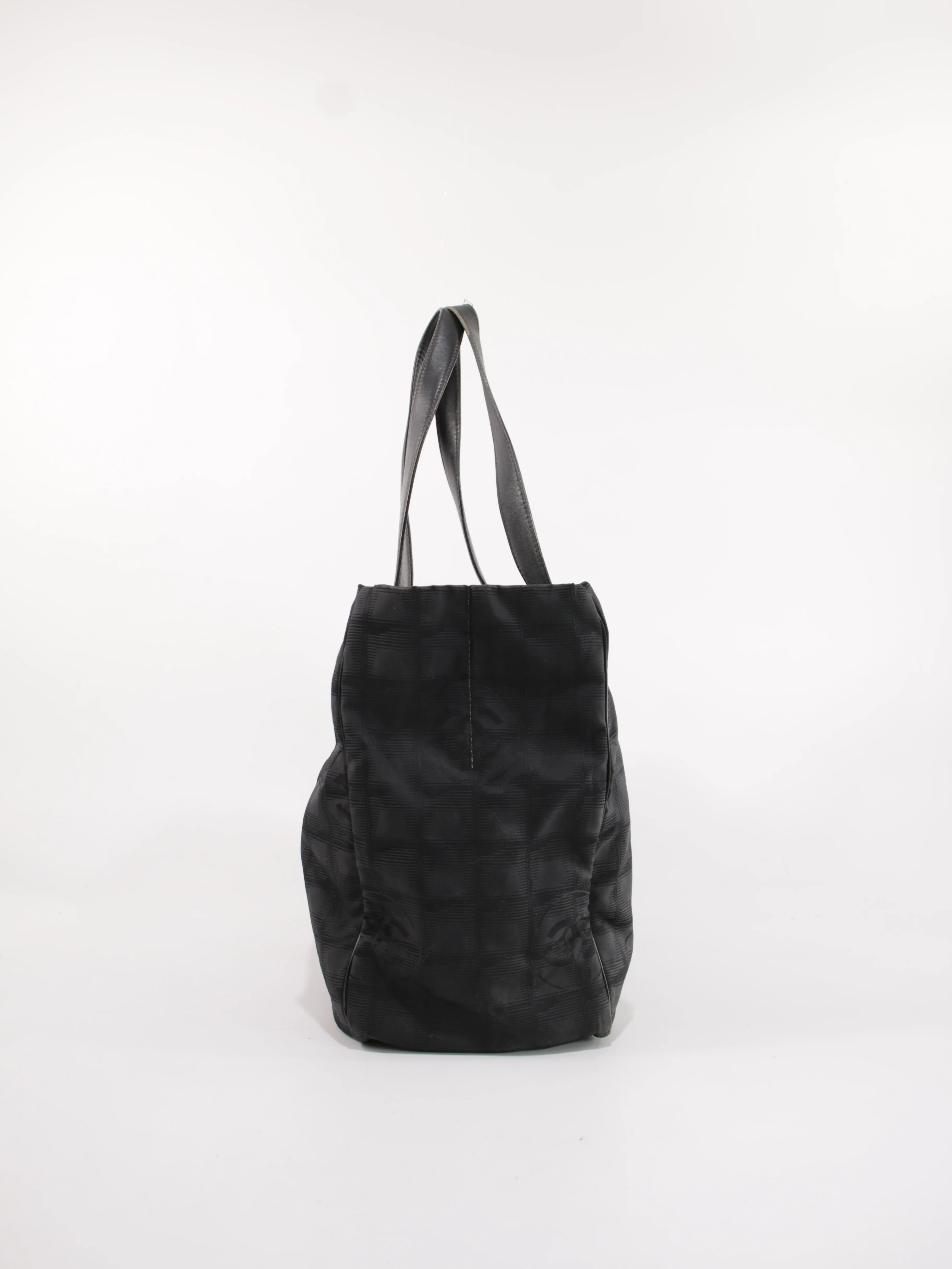 Medium New Travel Line Tote - Image 3
