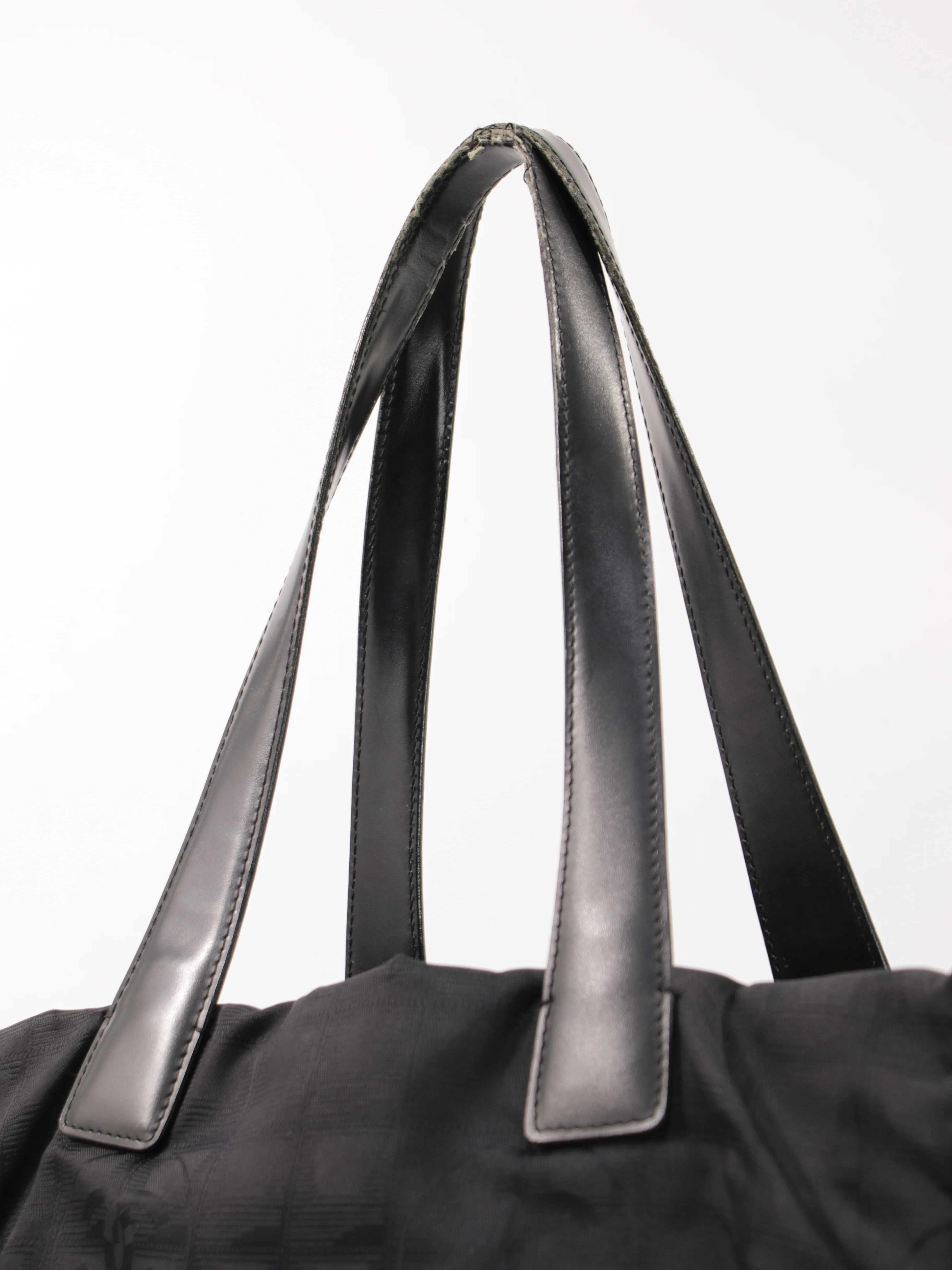 Medium New Travel Line Tote - Image 7