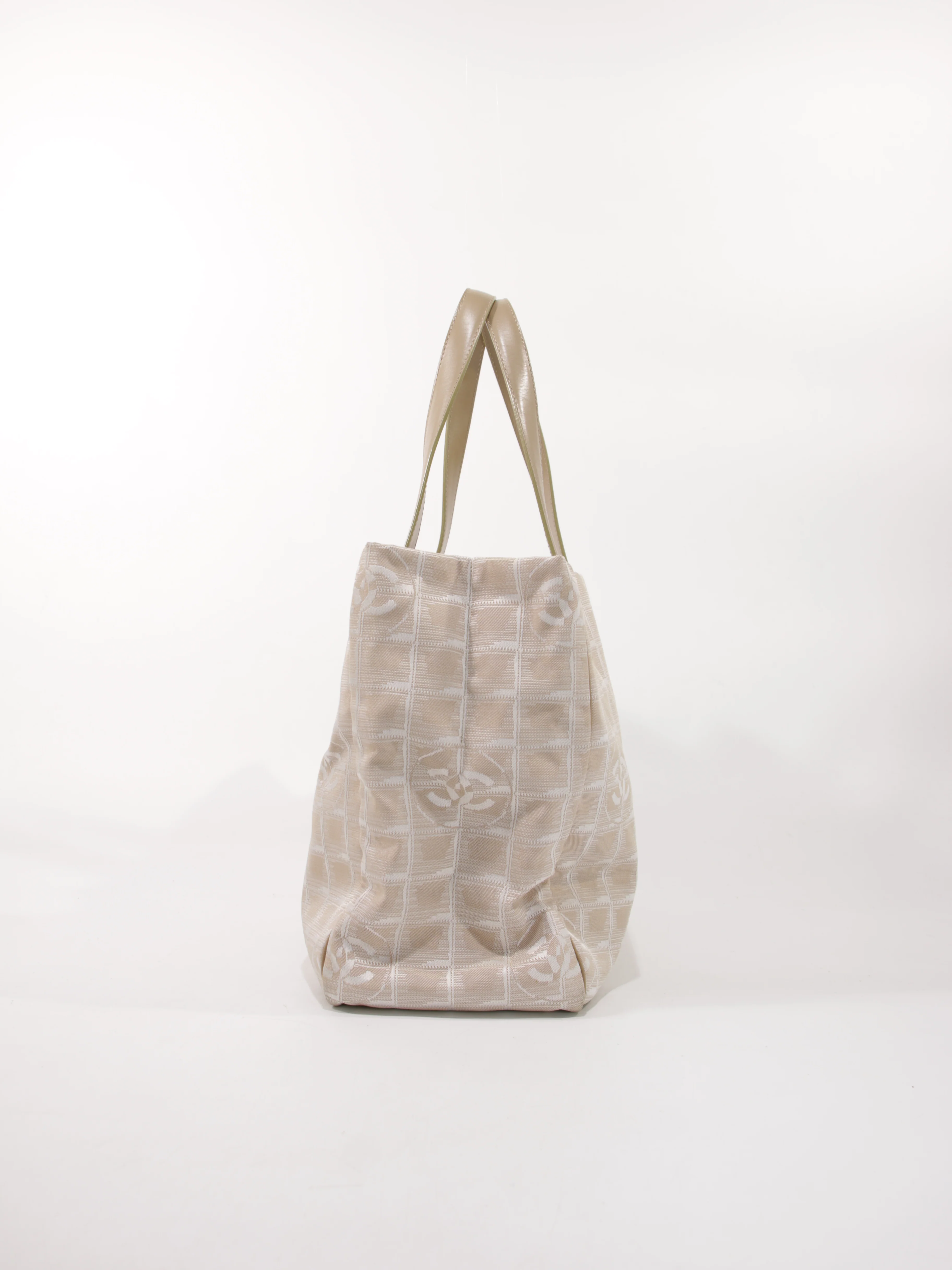 Medium New Travel Line Tote - Image 3