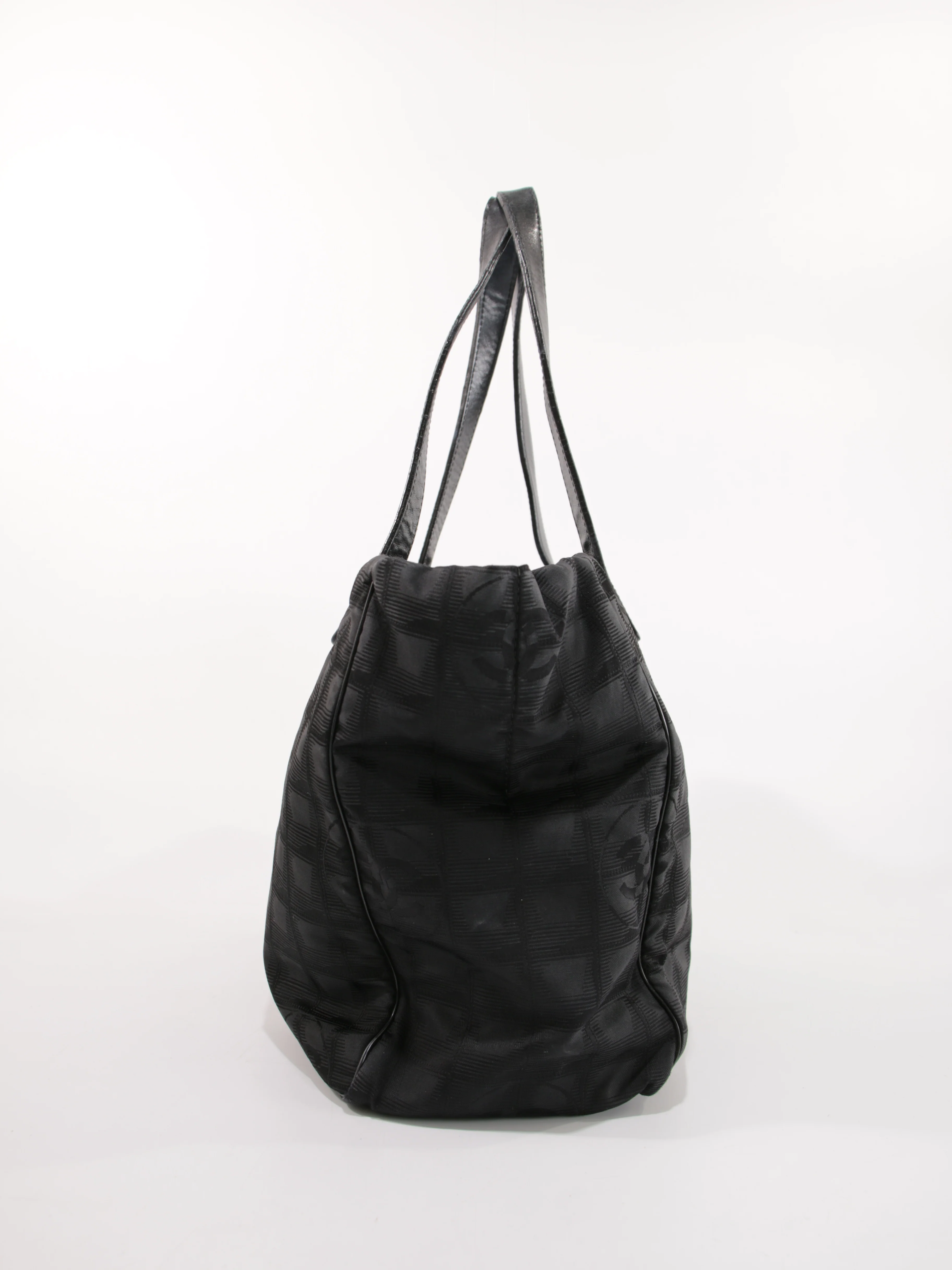 Medium New Travel Line Tote - Image 6