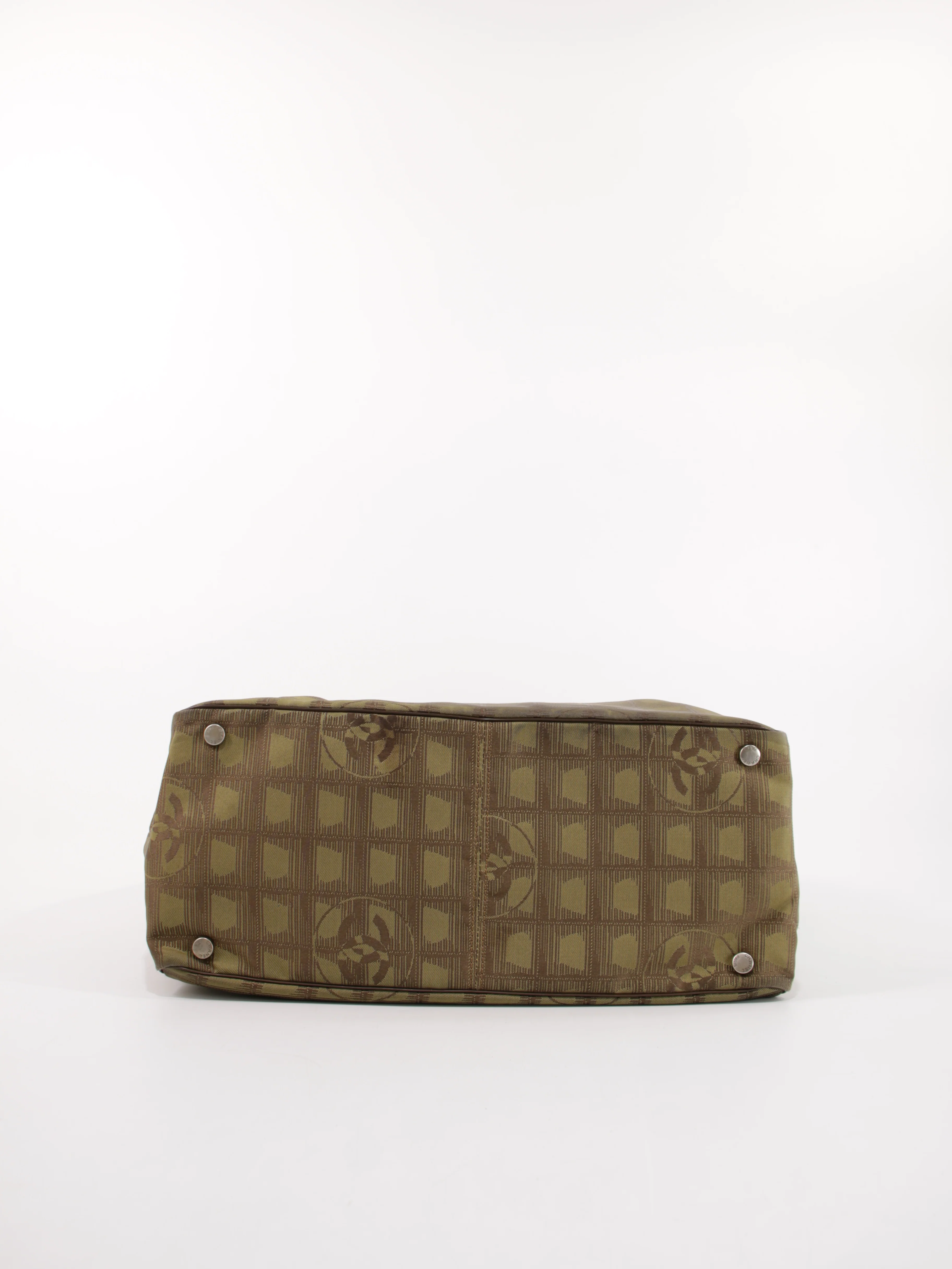 Medium New Travel Line Tote - Image 8