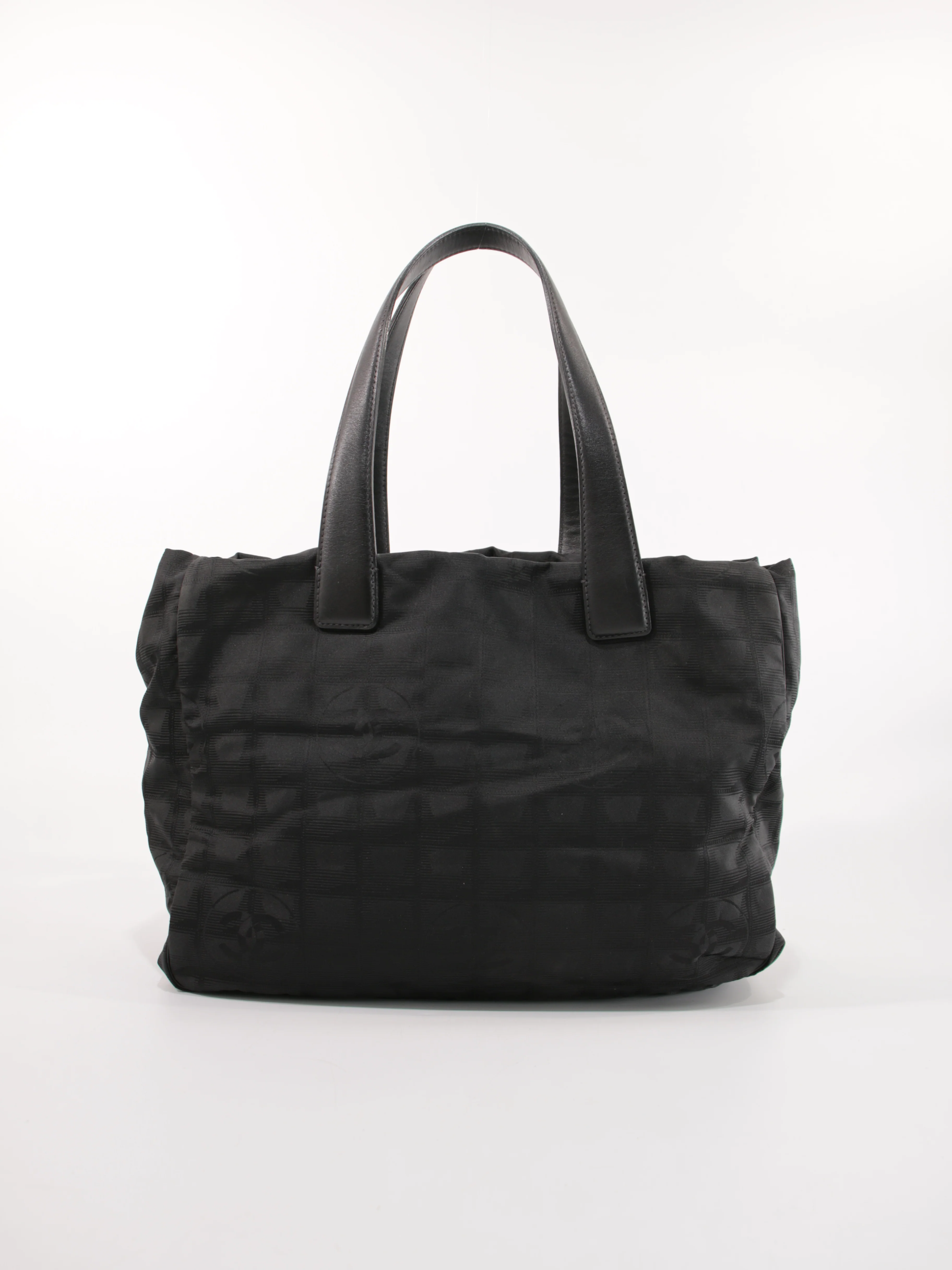 Medium New Travel Line Tote - Image 5