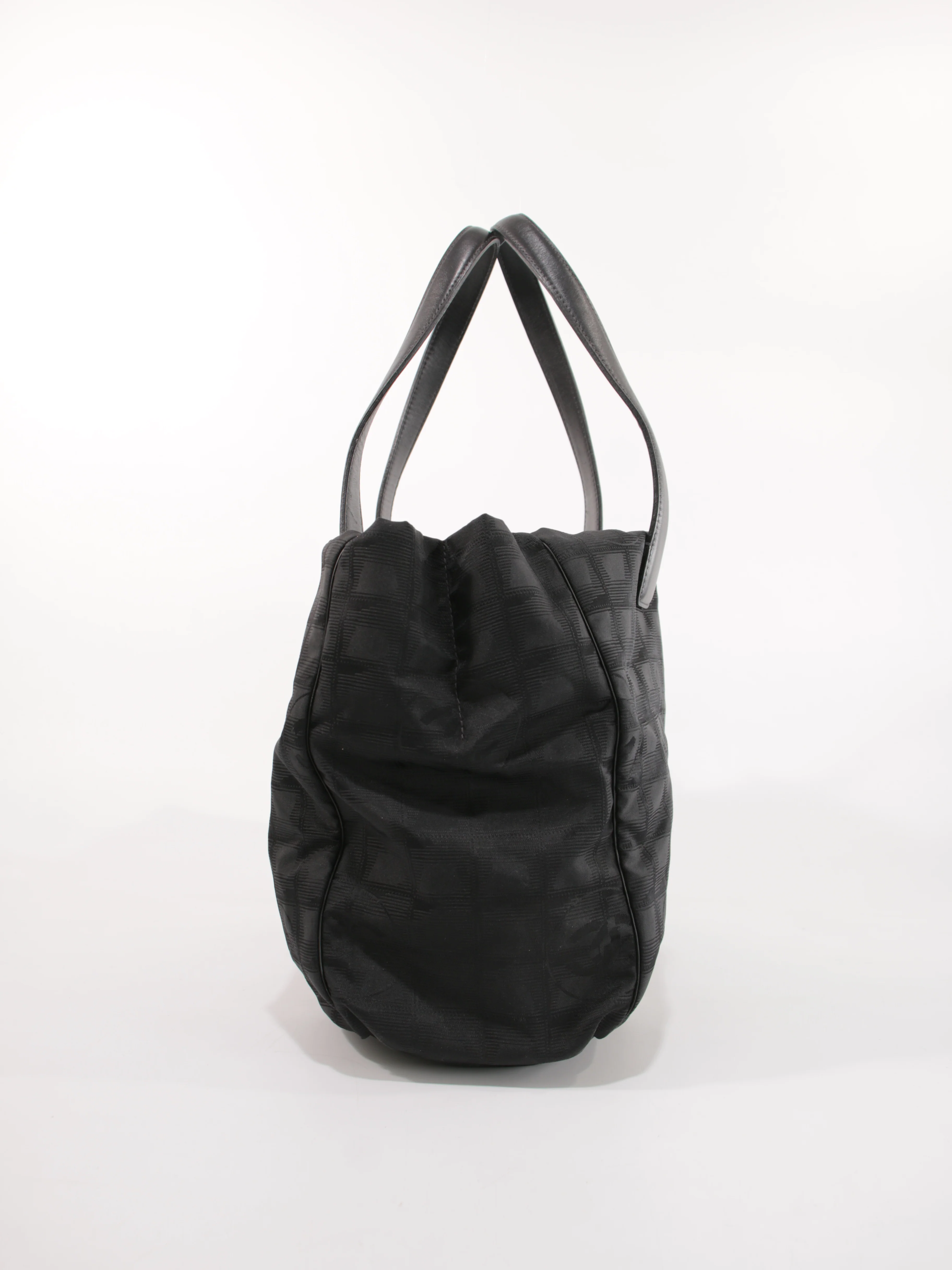 Medium New Travel Line Tote - Image 6