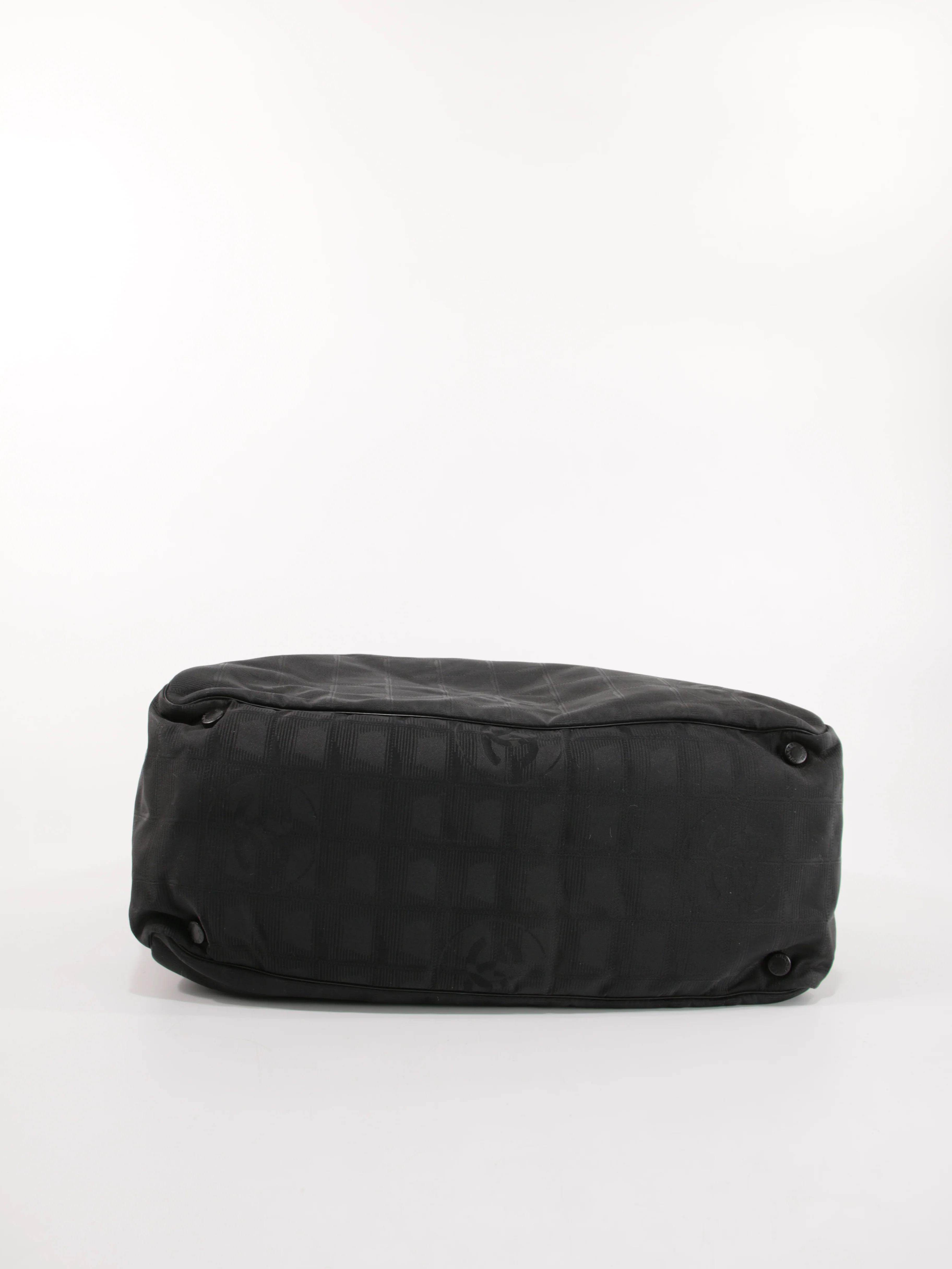 Medium New Travel Line Tote - Image 8