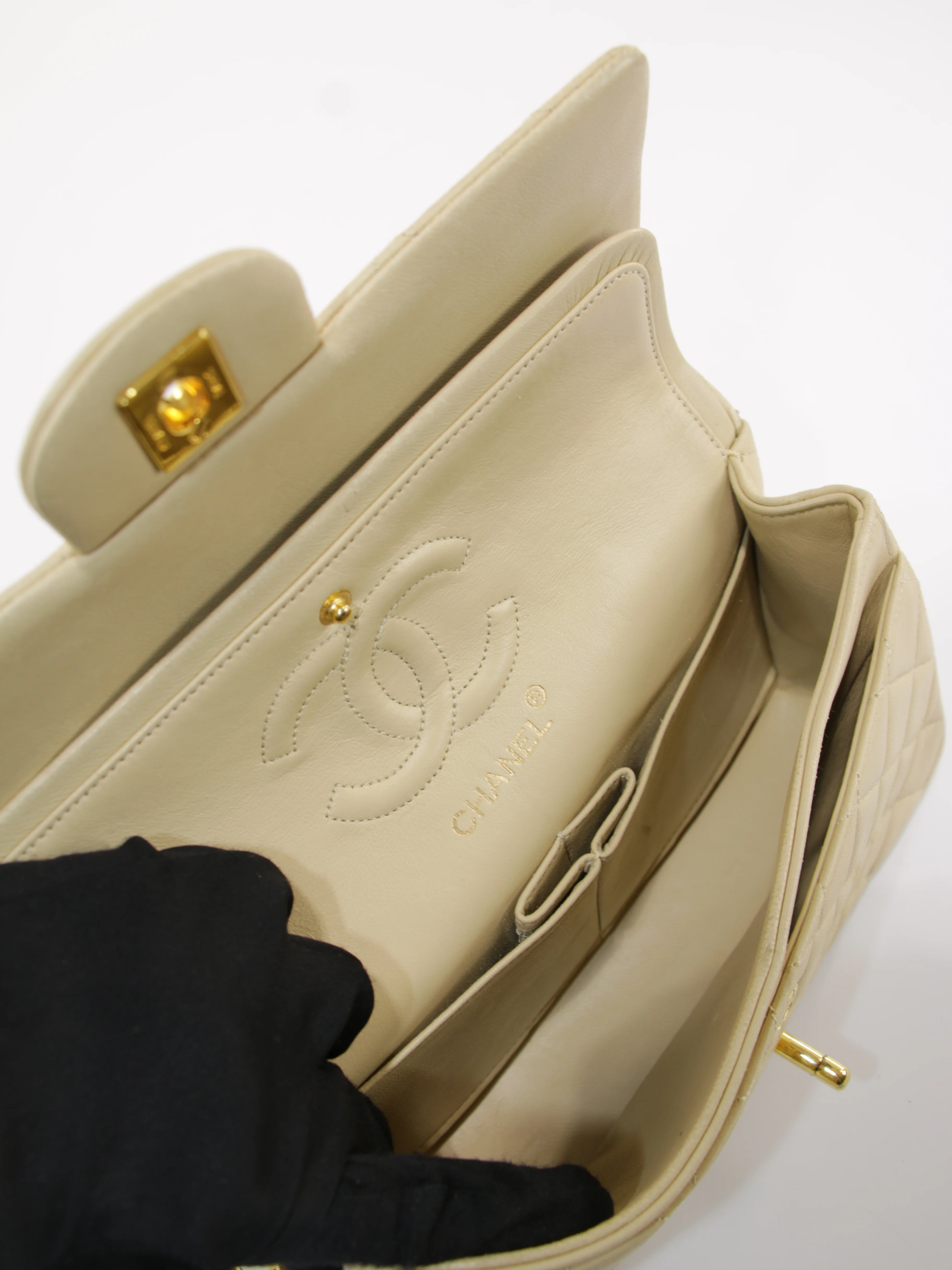 Small Classic Flap - Image 13
