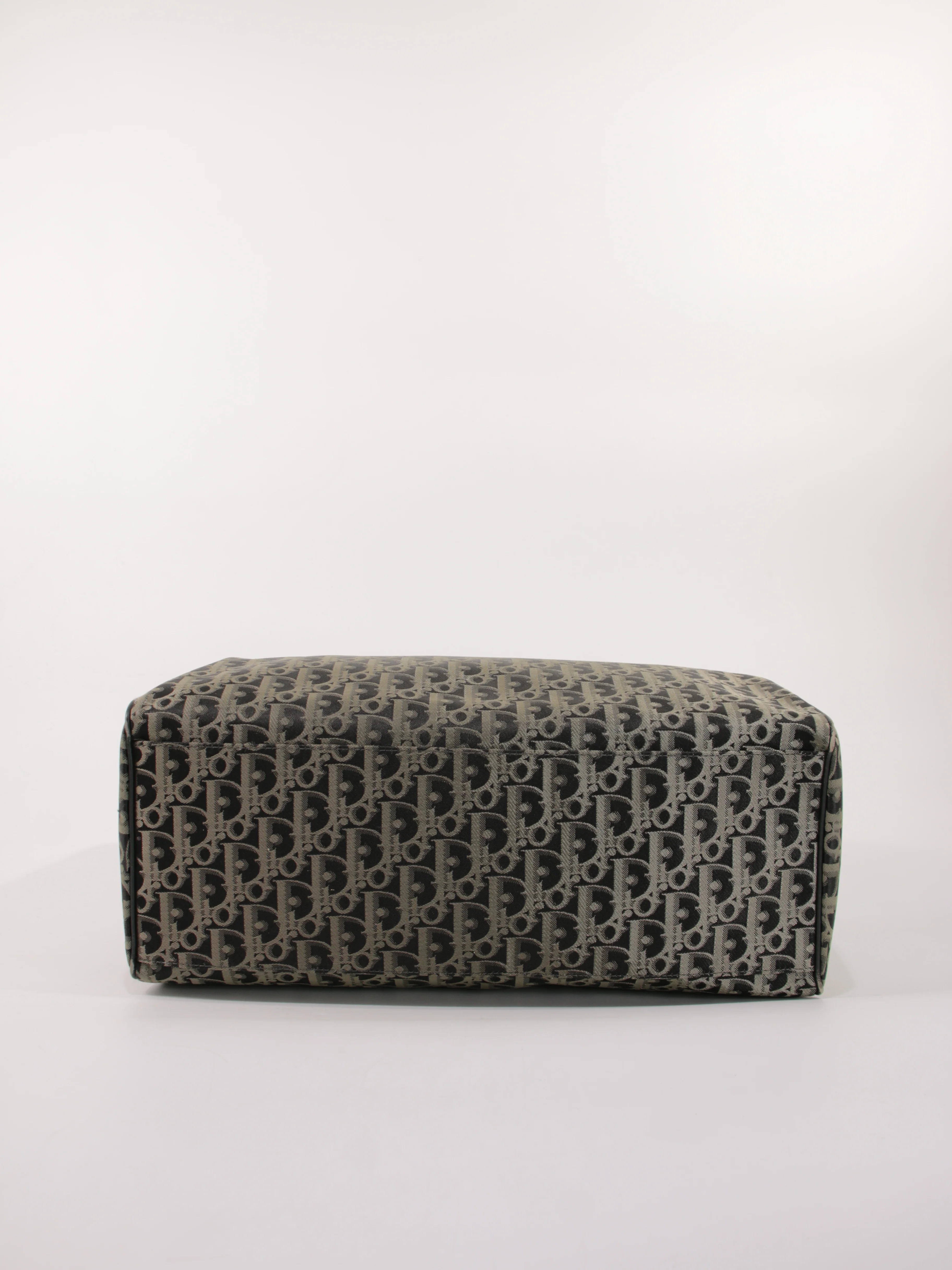 Hand Bag - Image 9