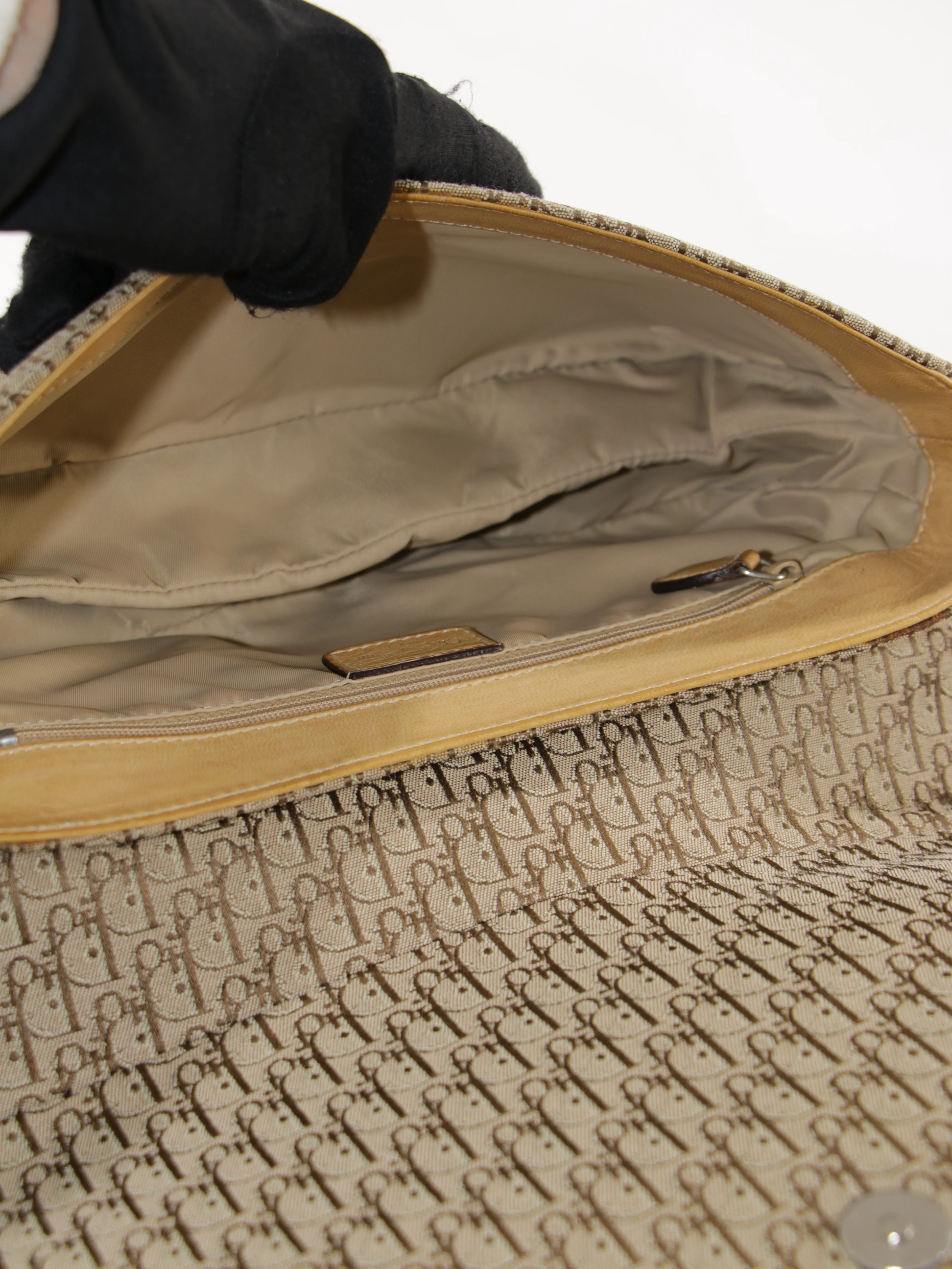 Shoulder Bag - Image 10