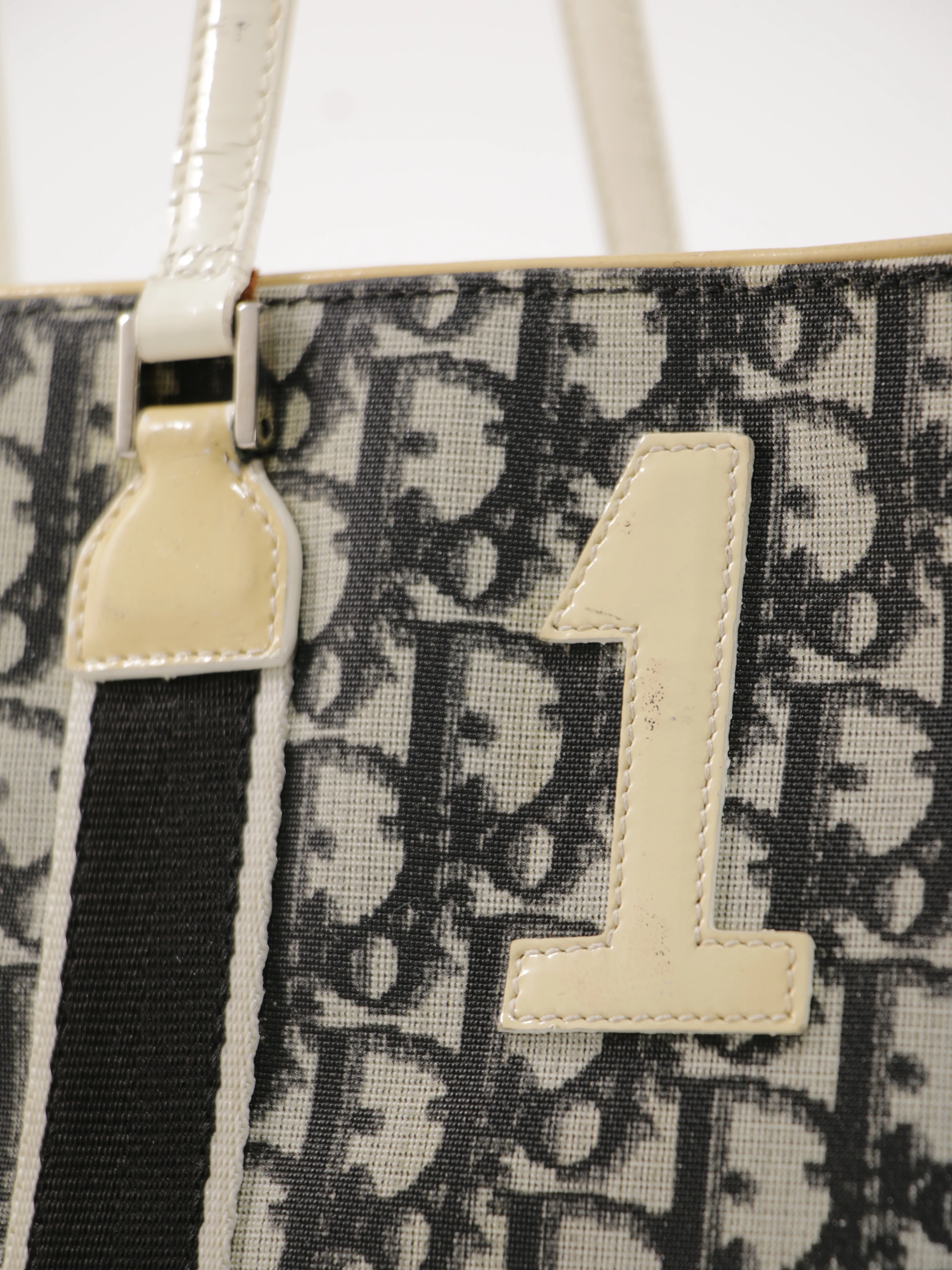 Shoulder Bag - Image 8