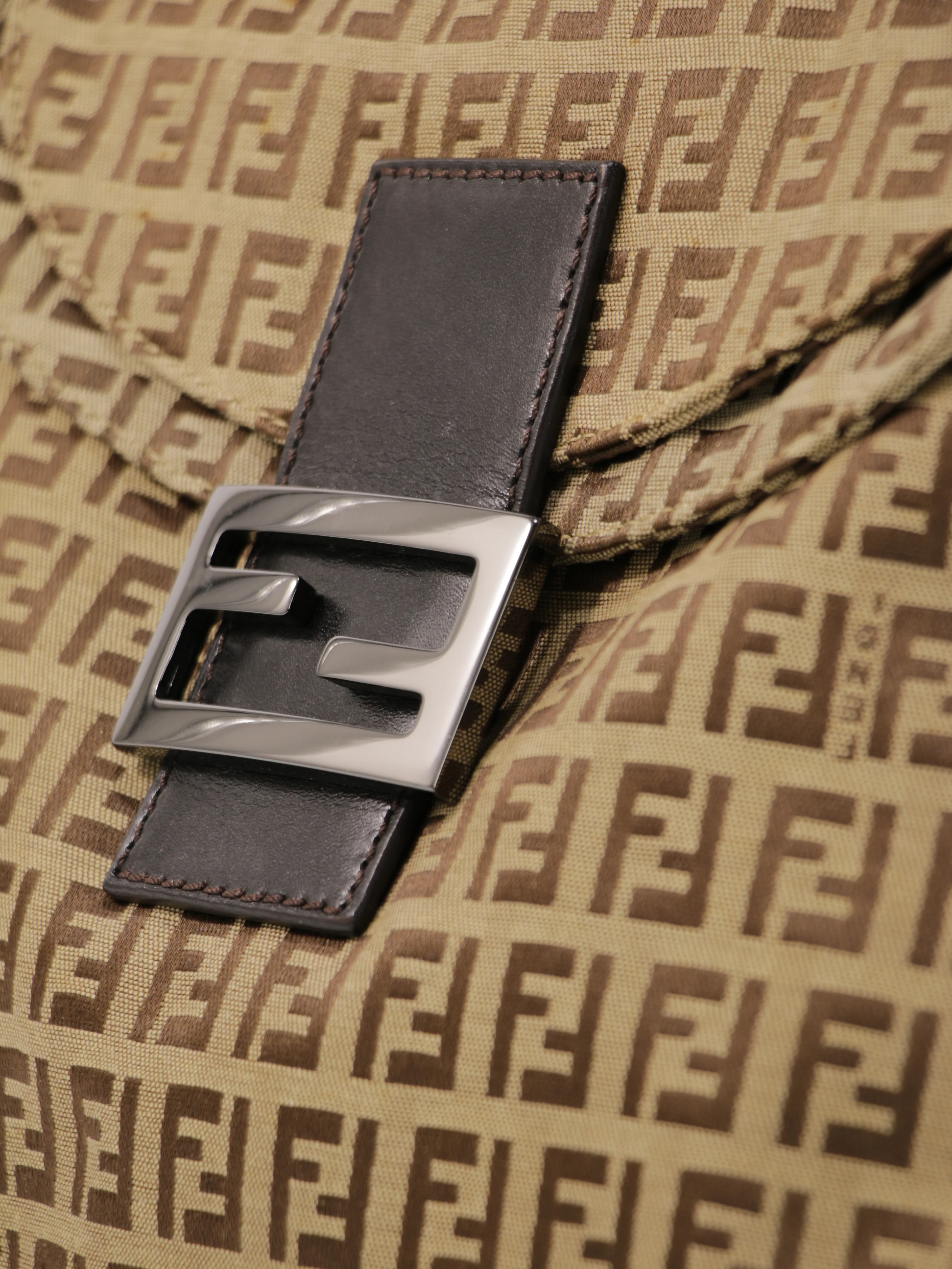 Double Flap Mamma - Image 7