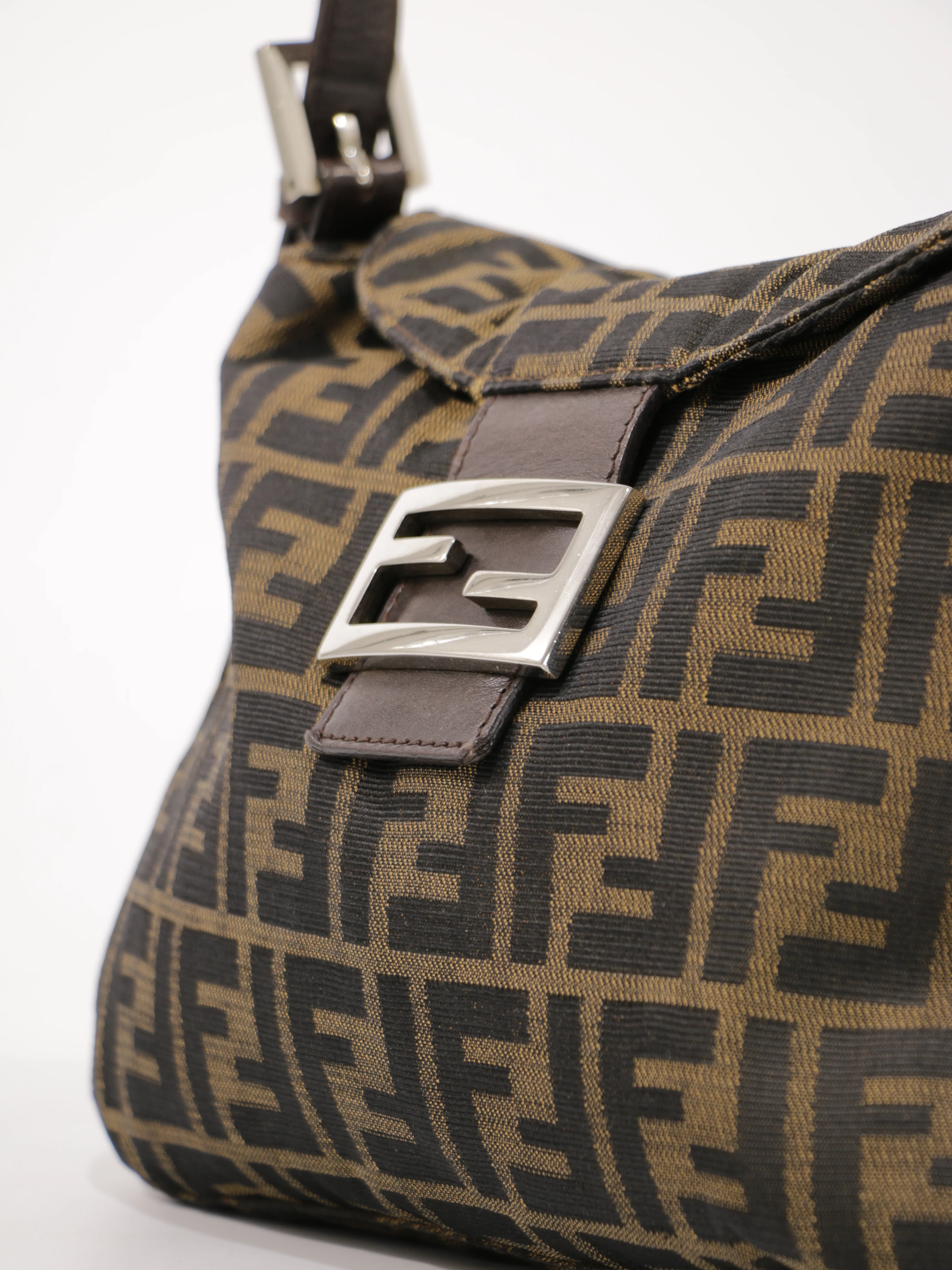 Double Flap Mamma - Image 7
