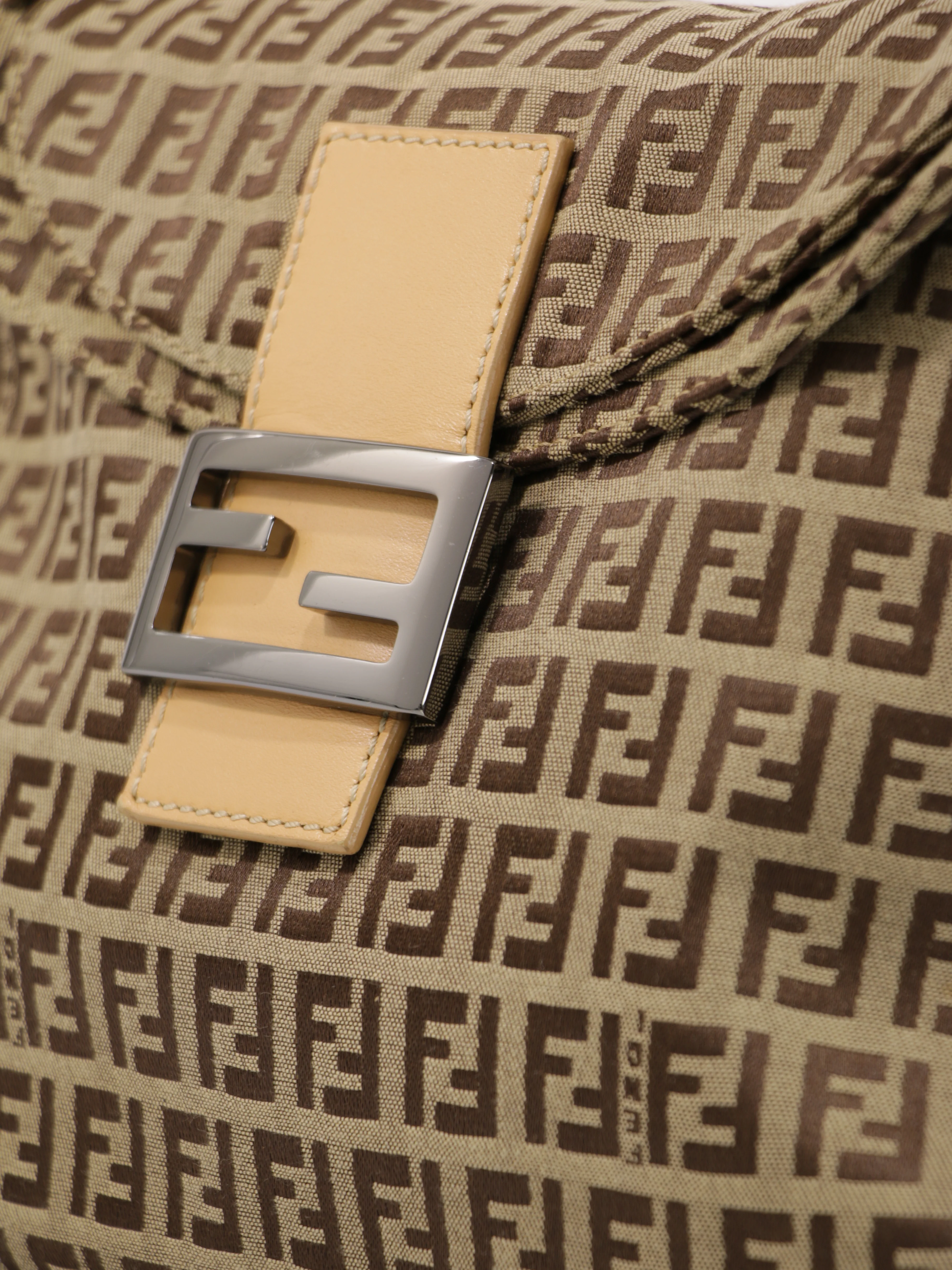 Double Flap Mamma - Image 7