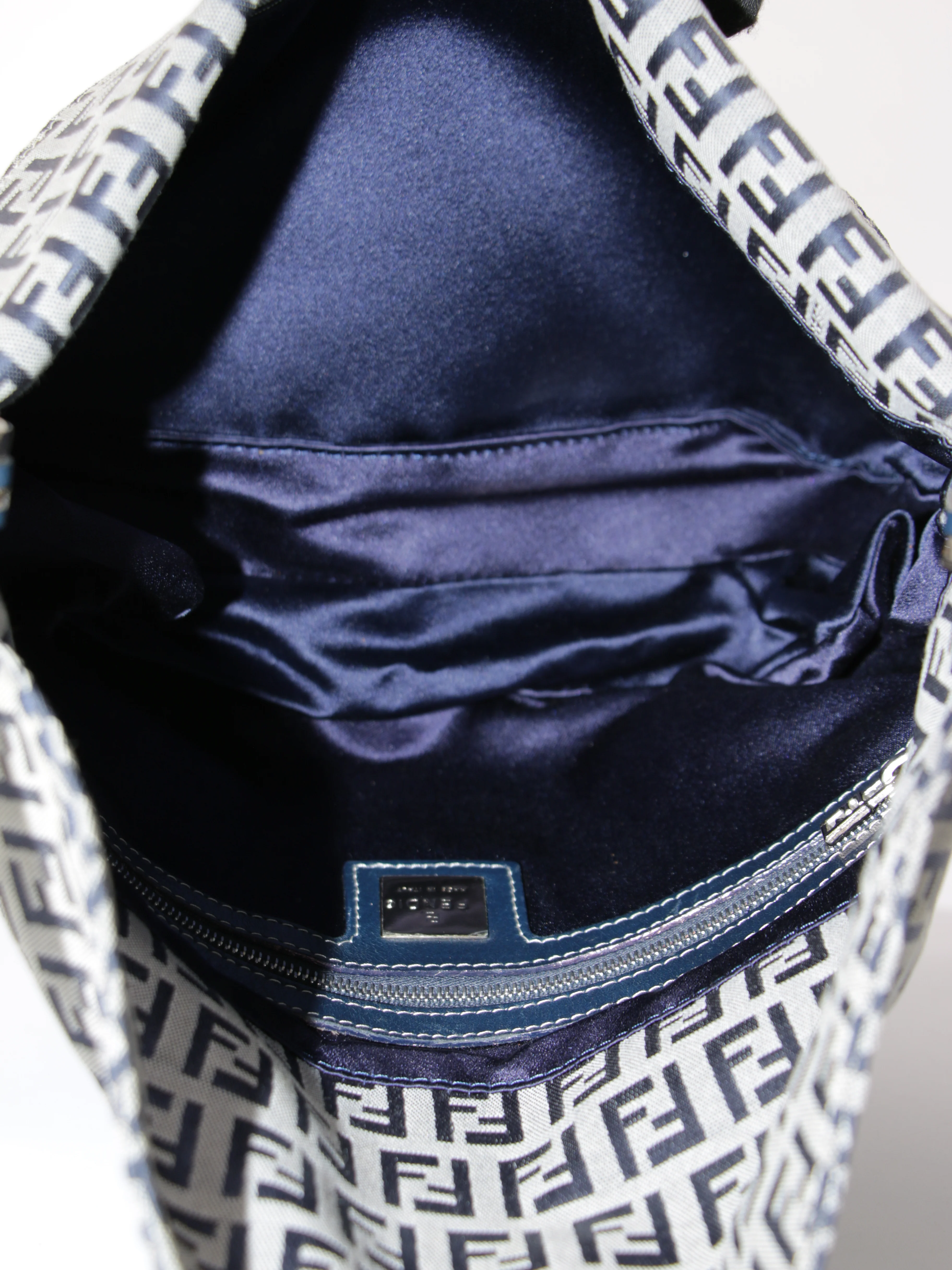 Large Double Flap - Image 7