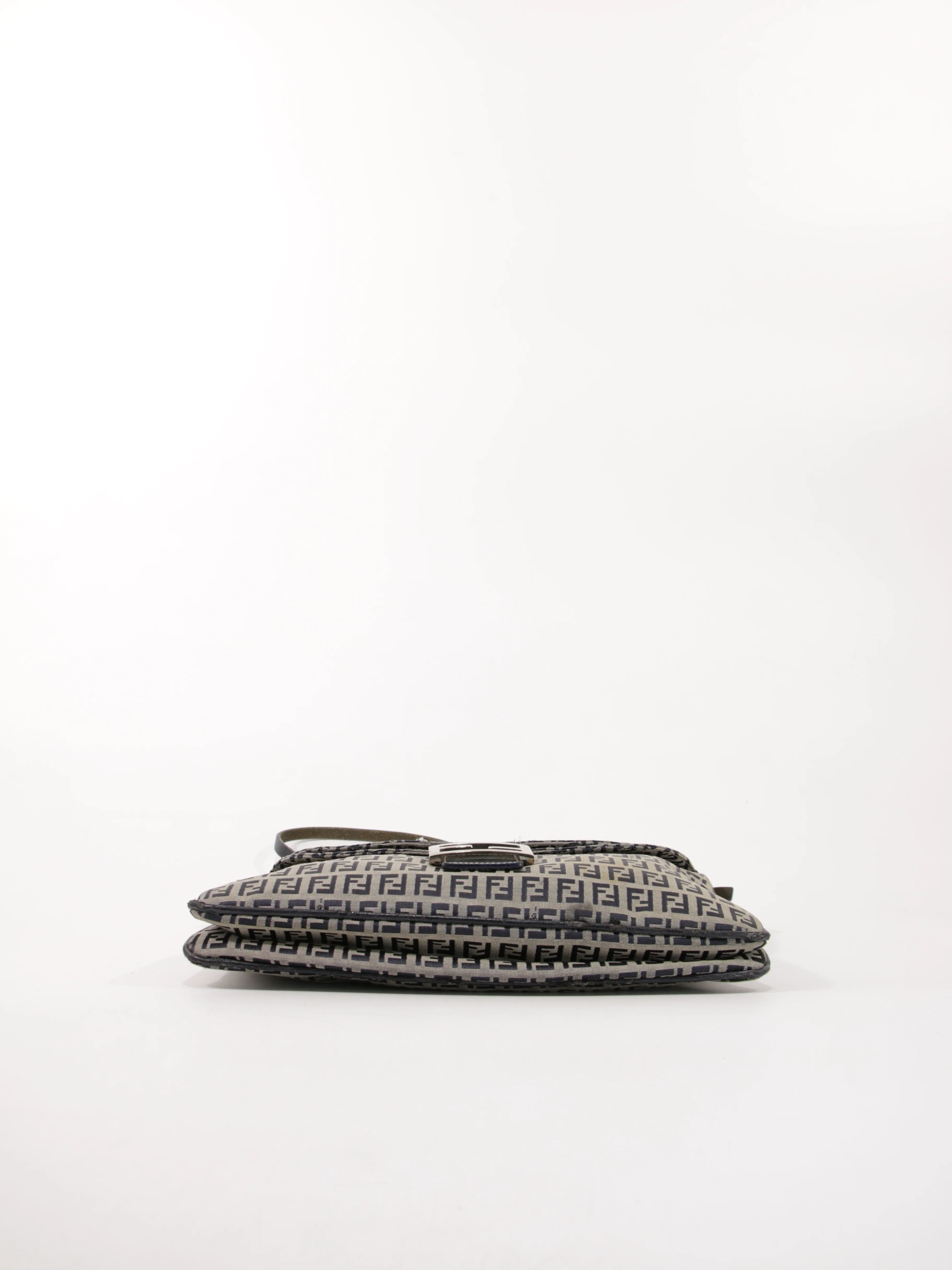 Large Double Flap - Image 9