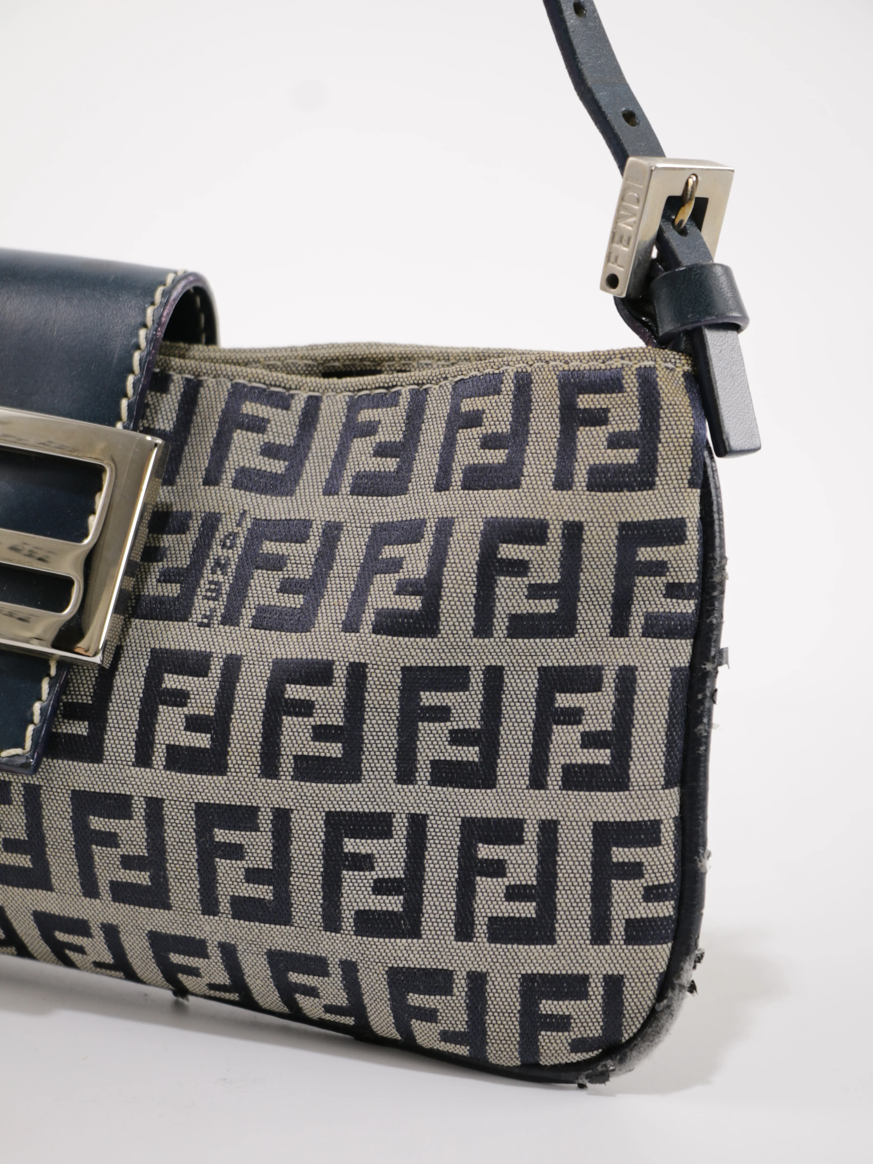 Shoulder Bag - Image 6