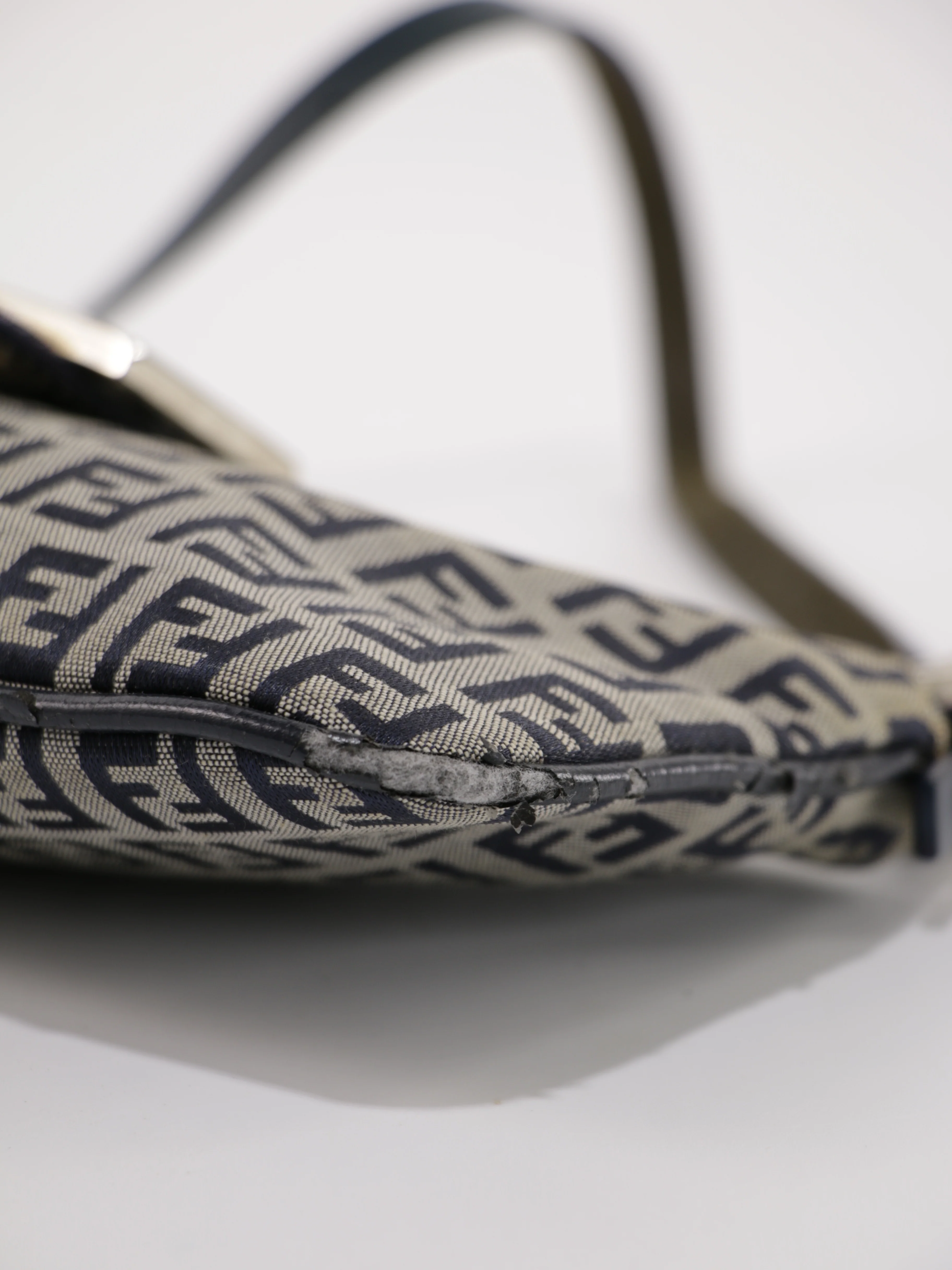 Shoulder Bag - Image 8