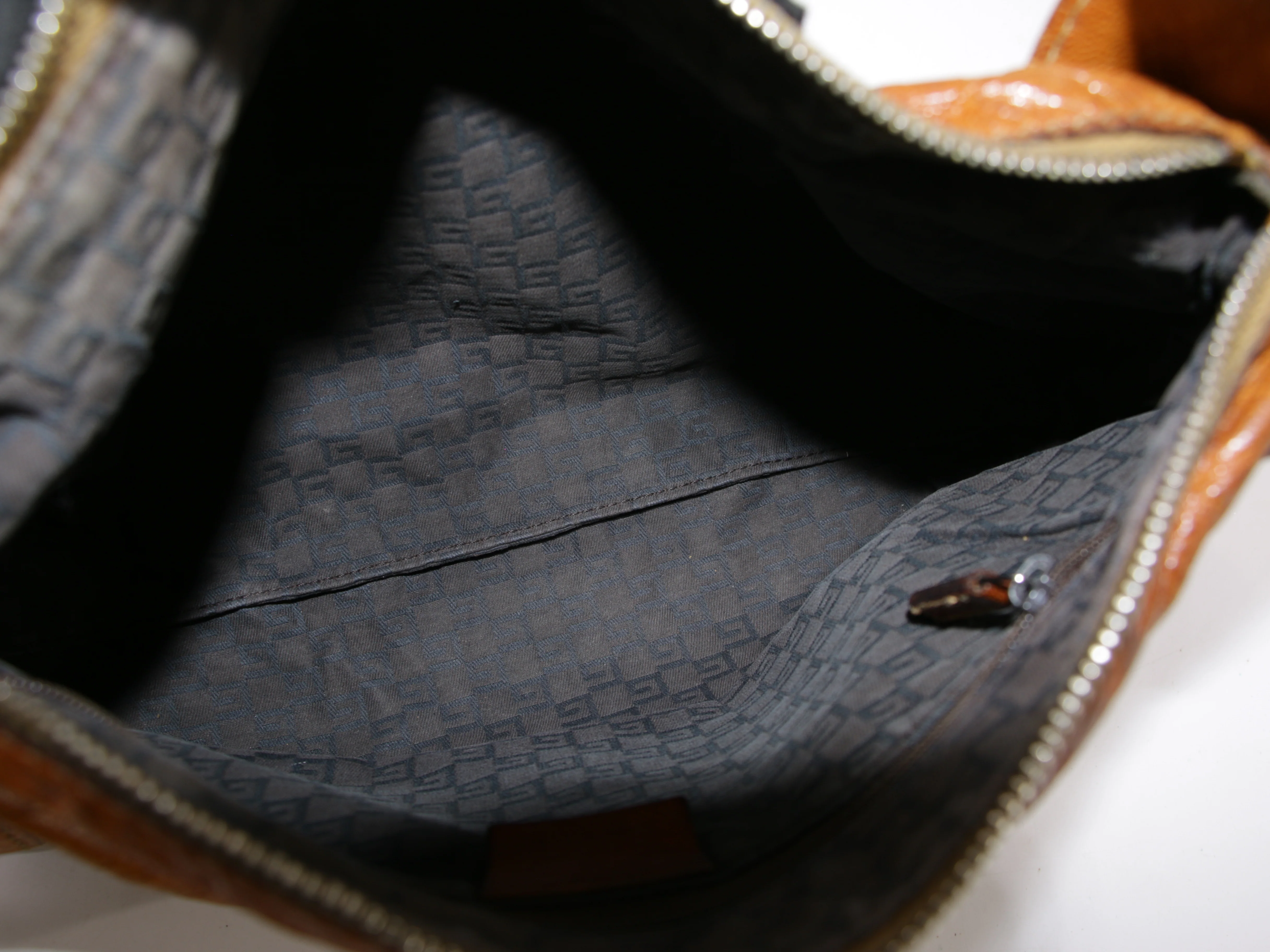 Shoulder Bag - Image 7