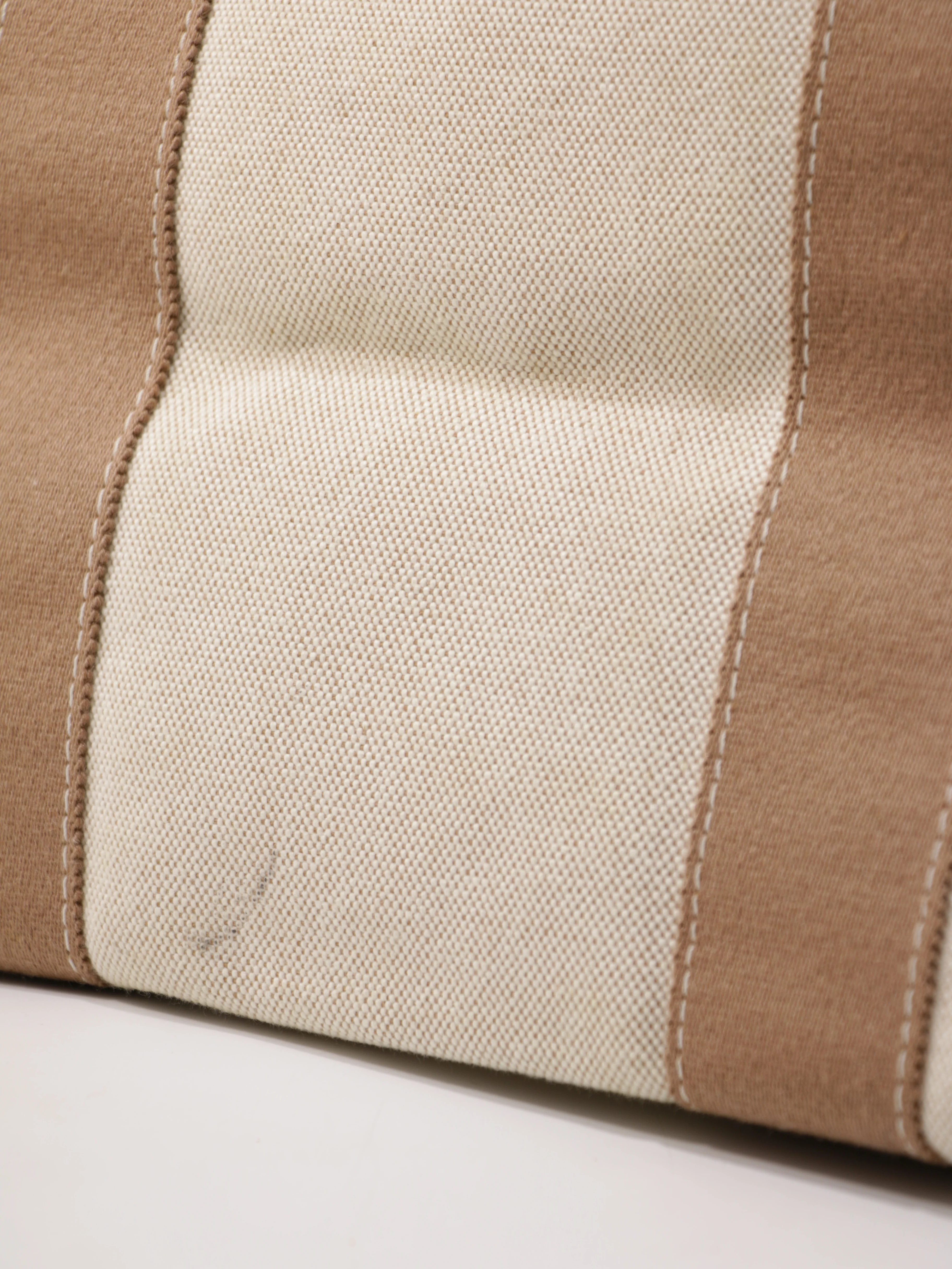 Hand Bag - Image 8