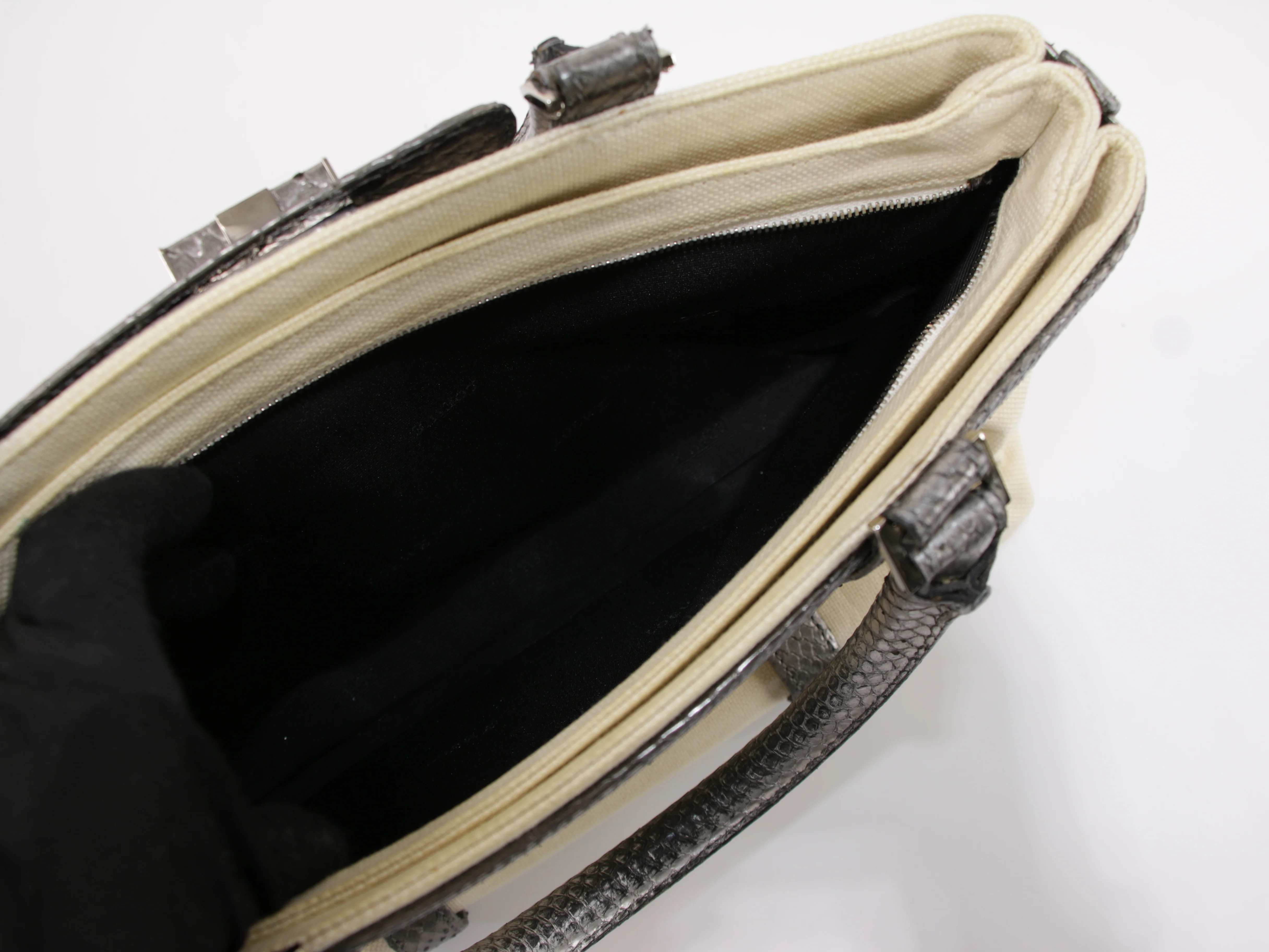 Hand Bag - Image 7