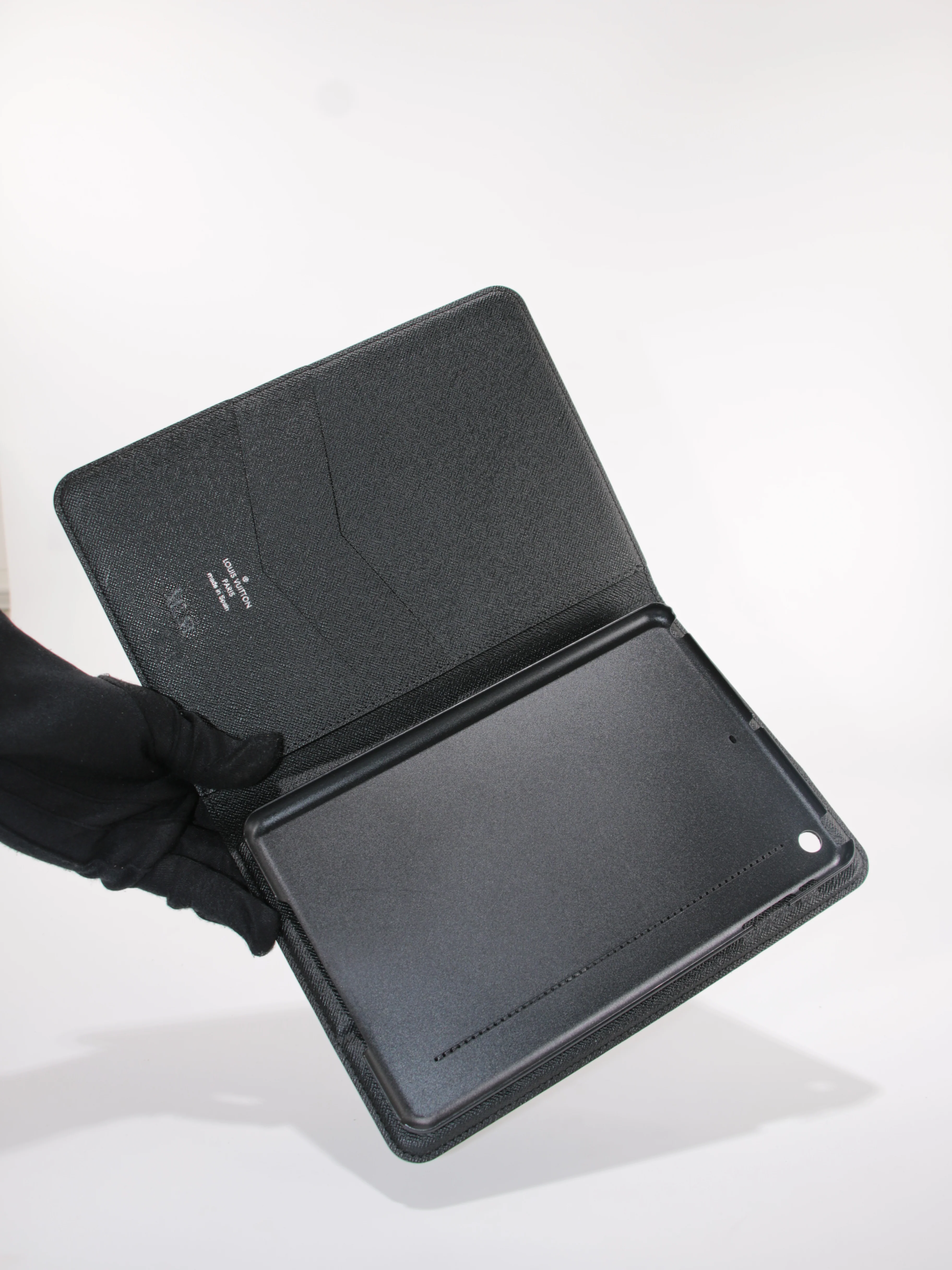 Case - Image 6