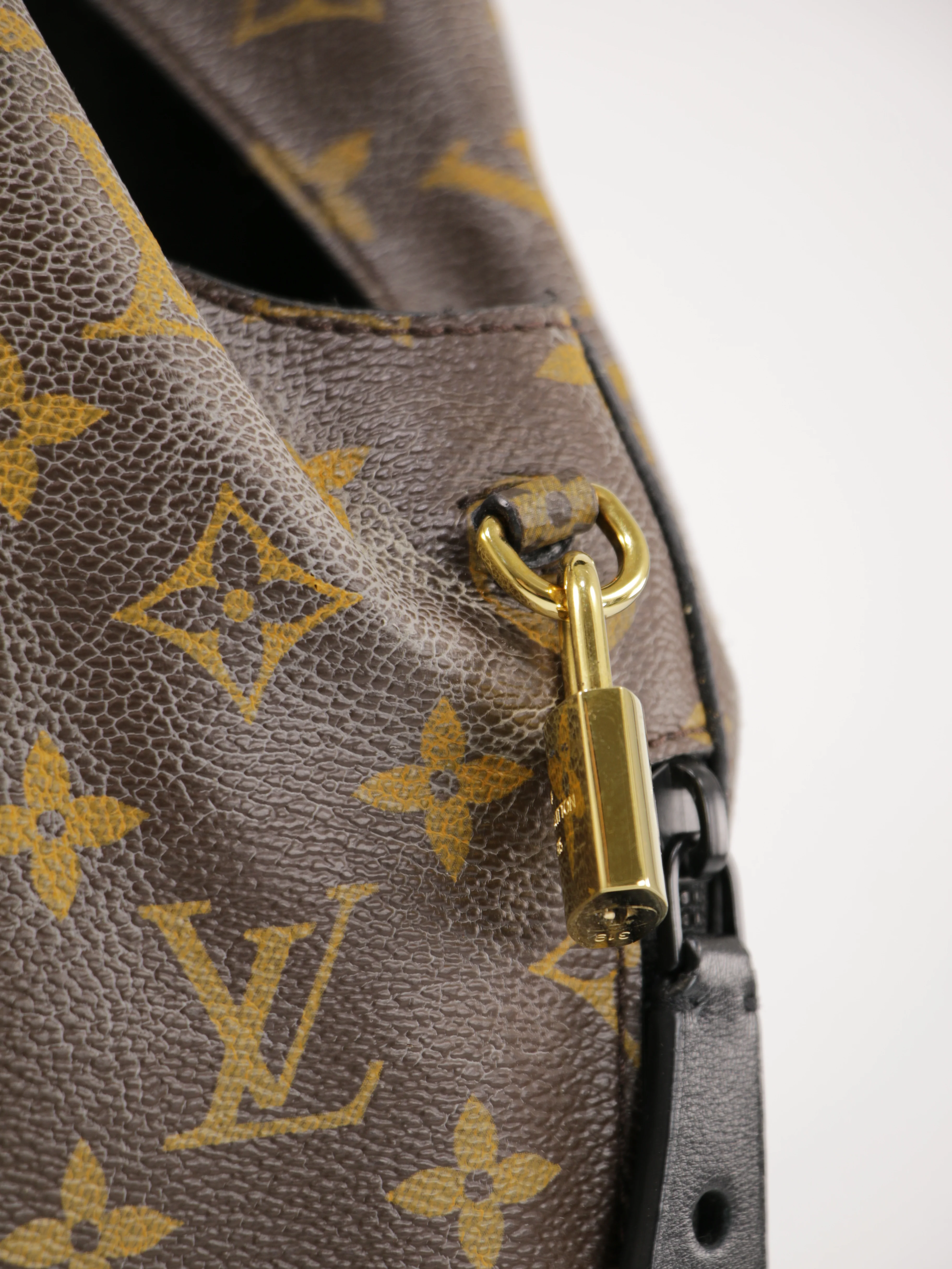 Hand Bag - Image 8