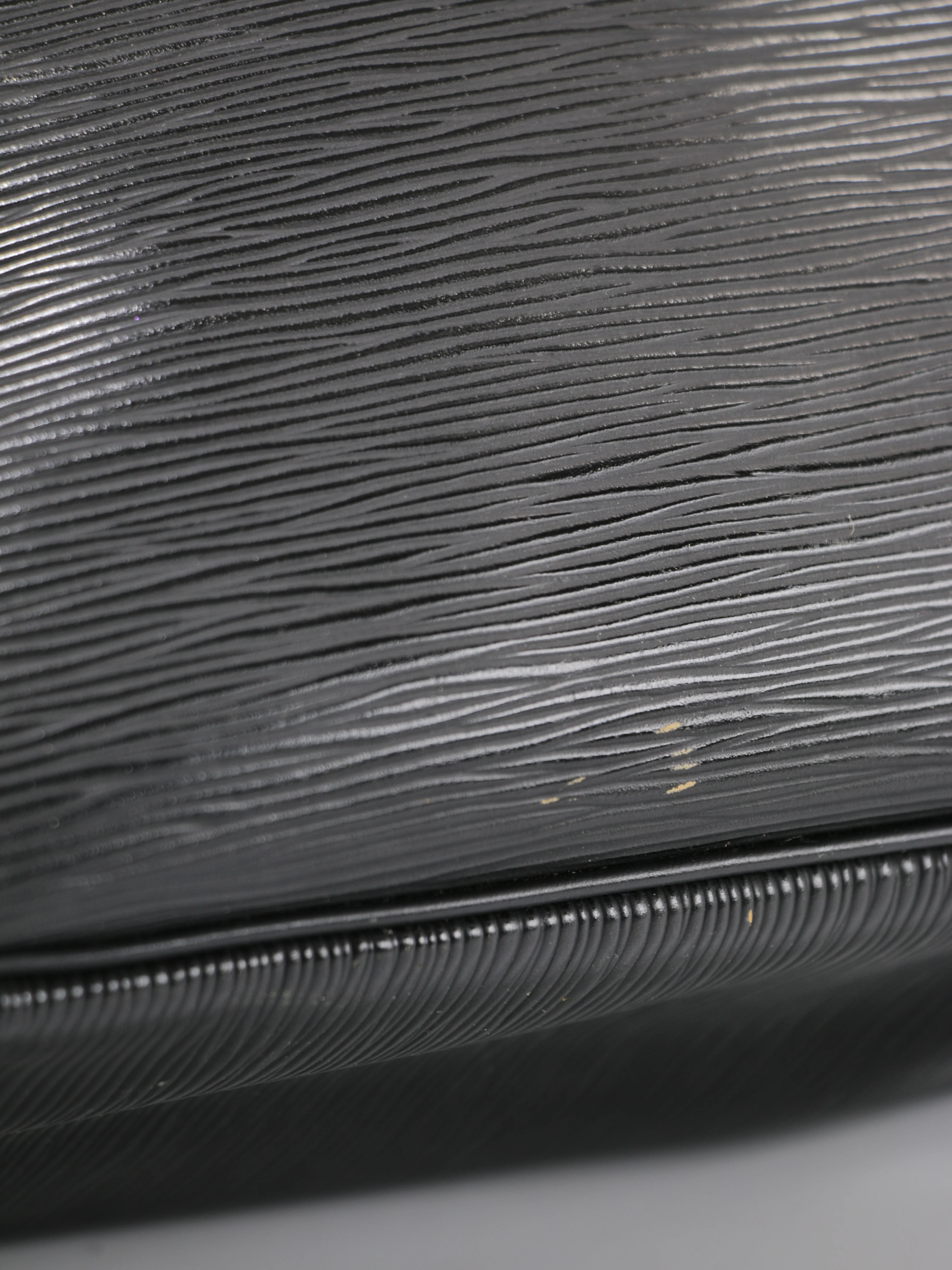 Hand Bag - Image 8
