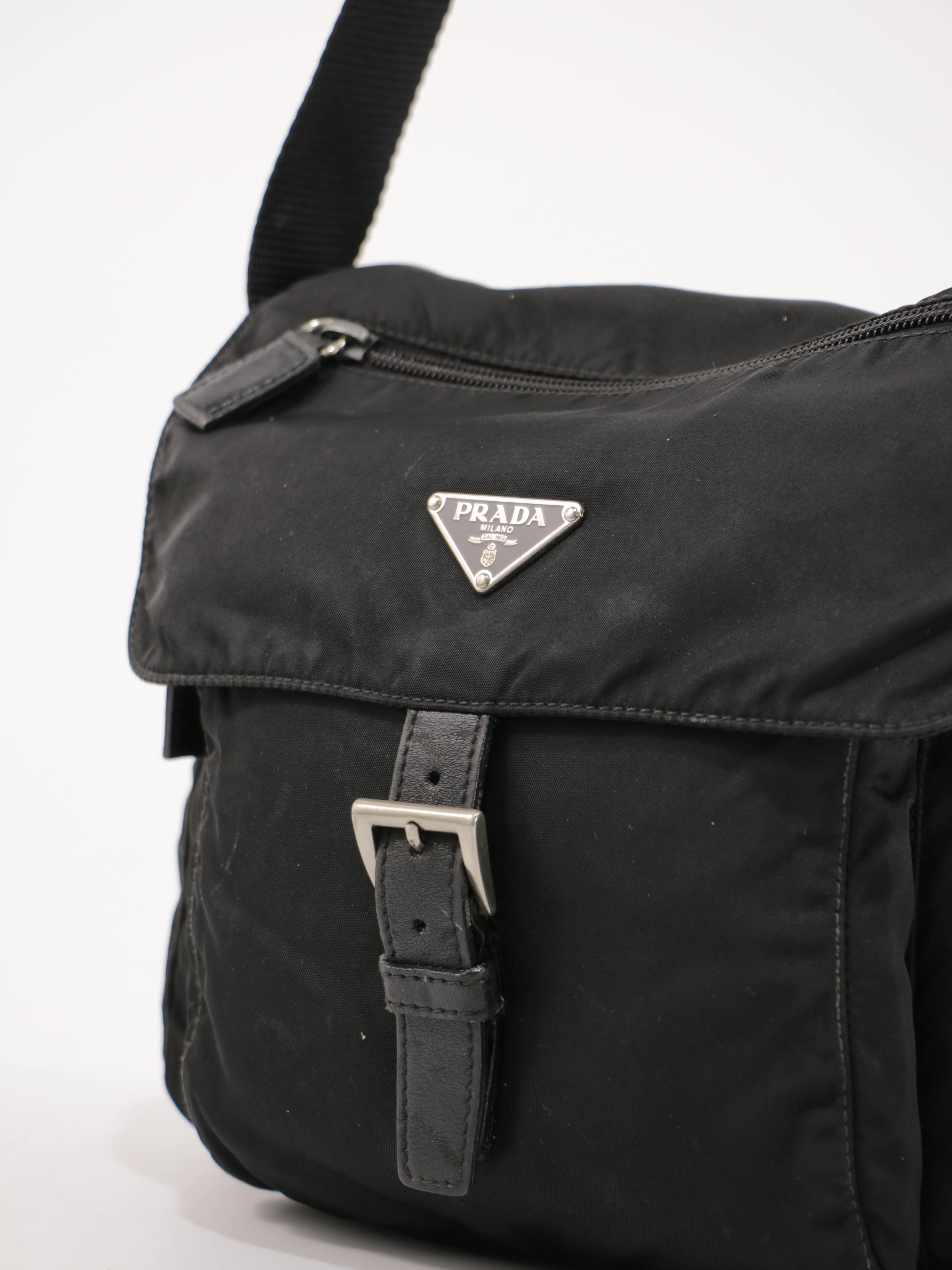 Single Buckle Messenger - Image 8